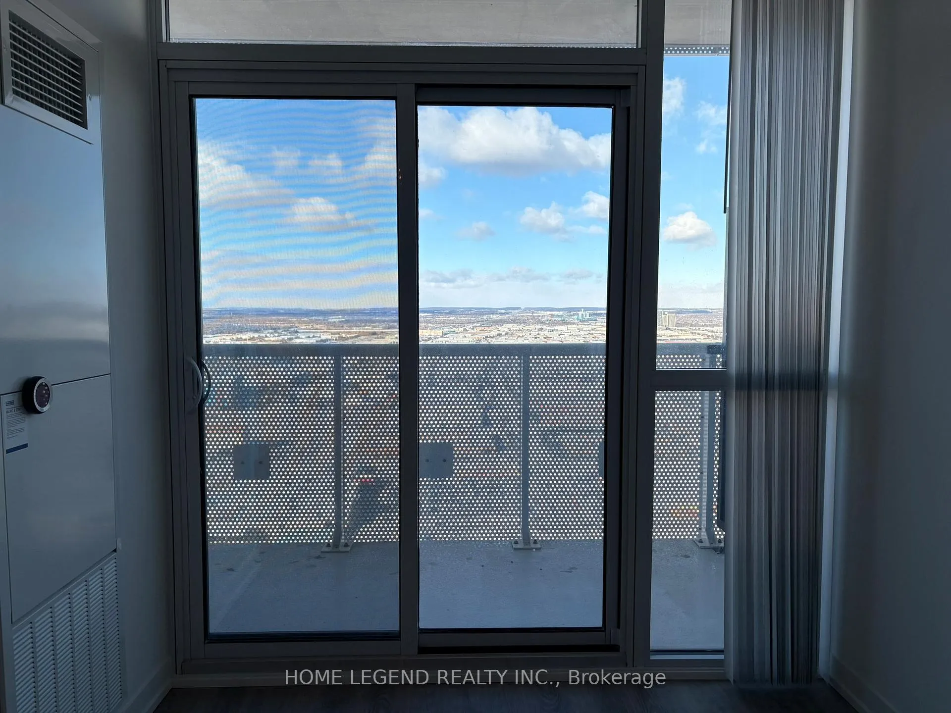 Photo 9 of Unit 4603, 8 Interchange Way, Vaughan, Vaughan Corporate Centre — HOMEH