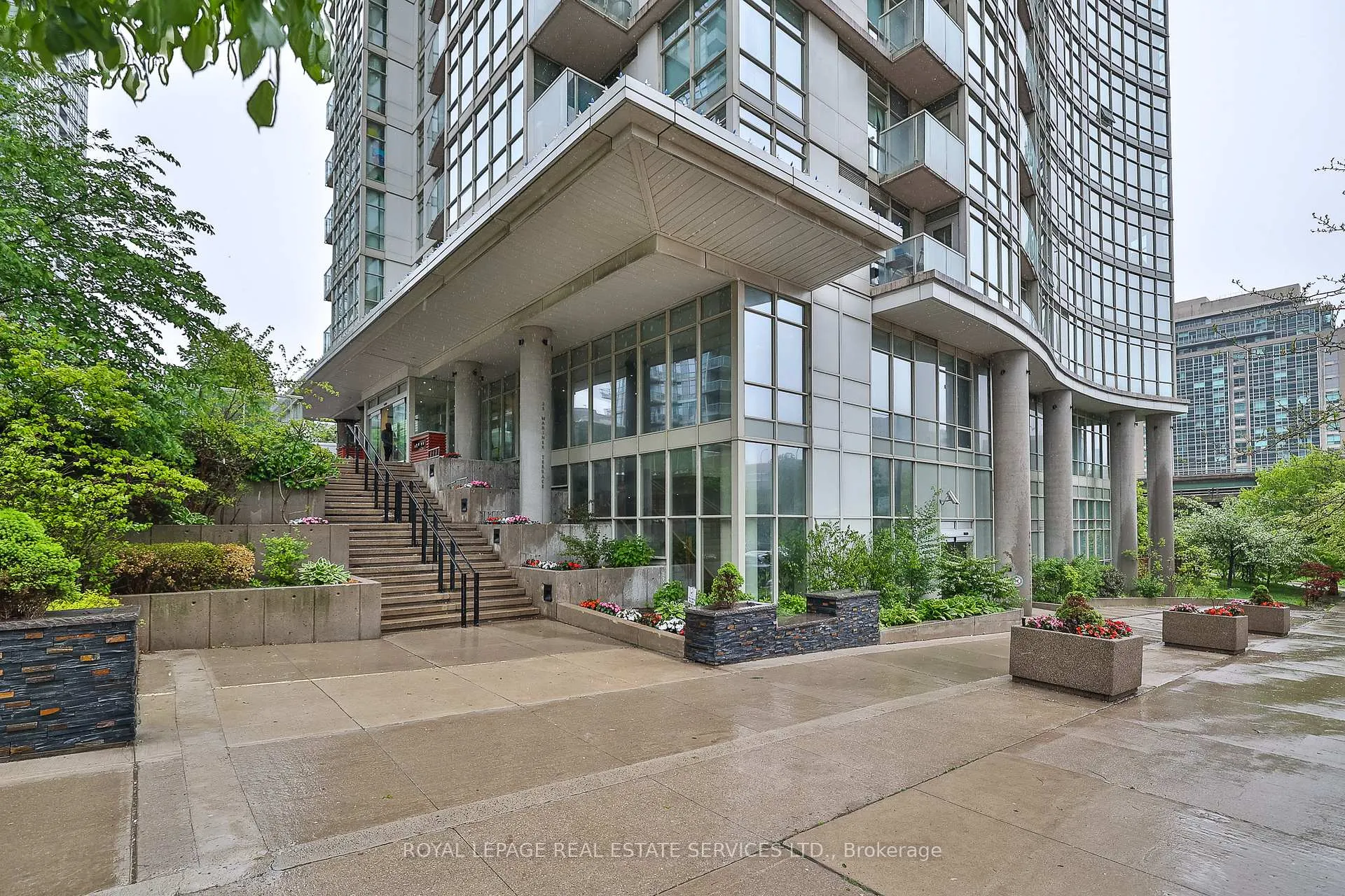 Front of Unit 2212, 35 Mariner Terrace