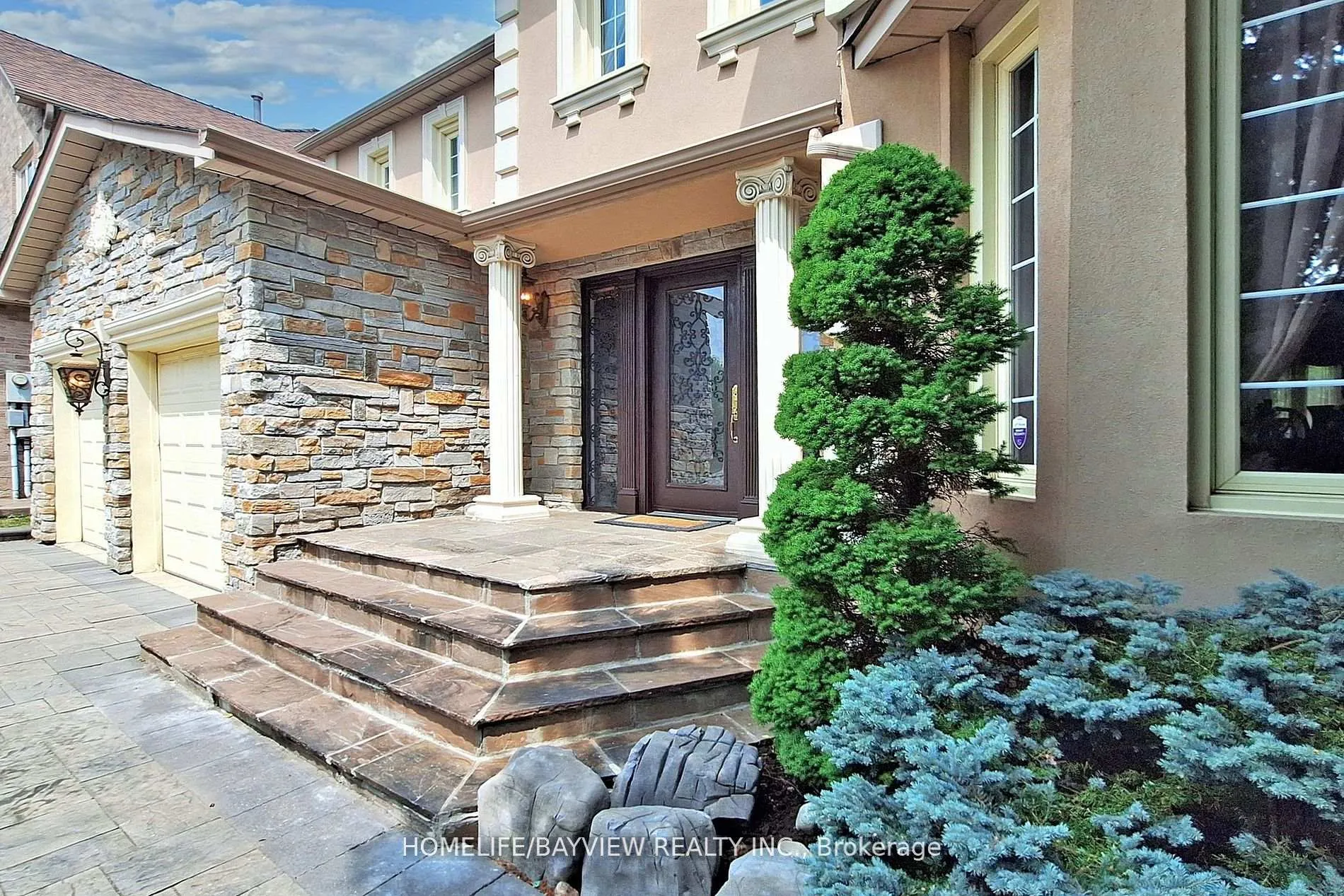 Photo 4 of 5 Rose Green Drive, Vaughan, Uplands — HOMEH