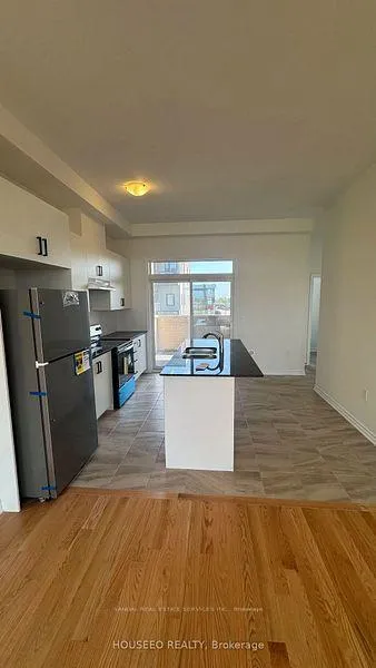 Photo 9 of 103 Inverary Crescent, Vaughan, Elder Mills — HOMEH