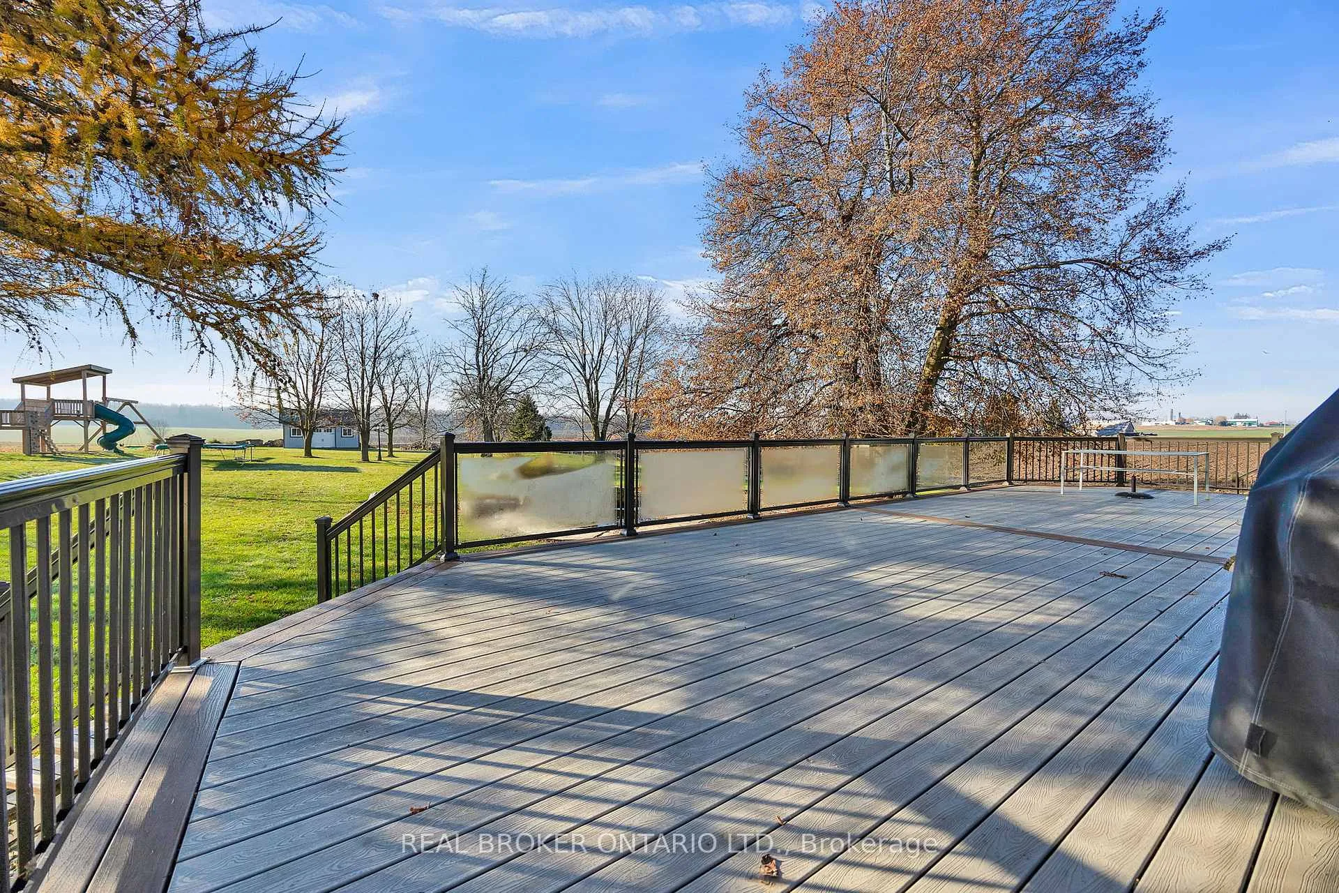 Photo 28 of 3766 Lobsinger Line, Wellesley — HOMEH