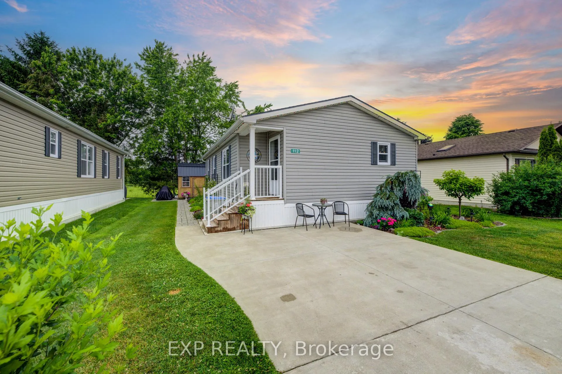 Front of 112 Meadowview Lane