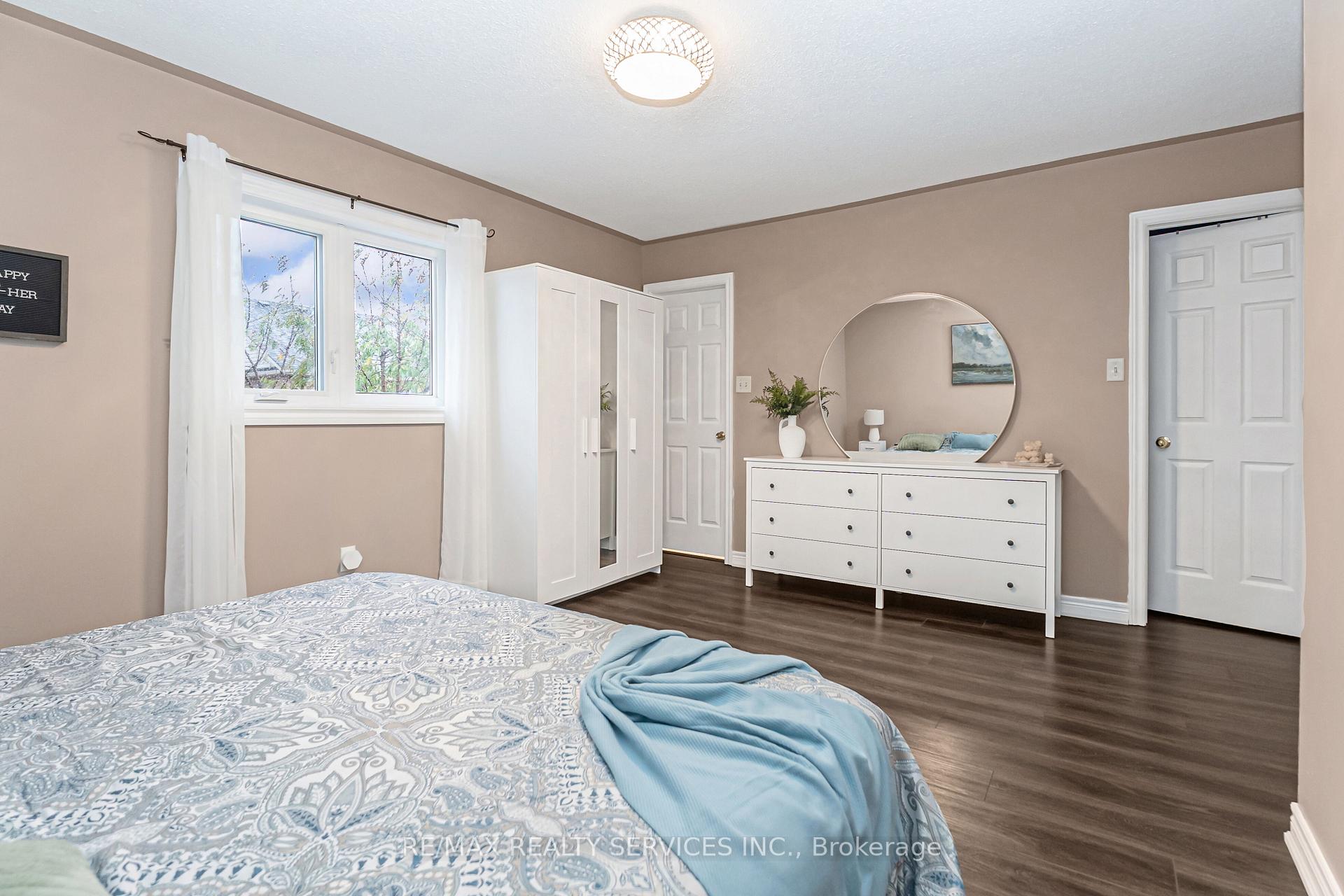 Photo 19 of 8 Ridgemore Crescent, Brampton, Fletcher's Meadow — HOMEH