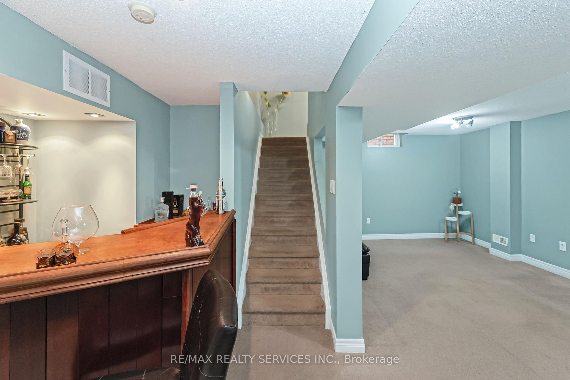 Photo 30 of 8 Ridgemore Crescent, Brampton, Fletcher's Meadow — HOMEH