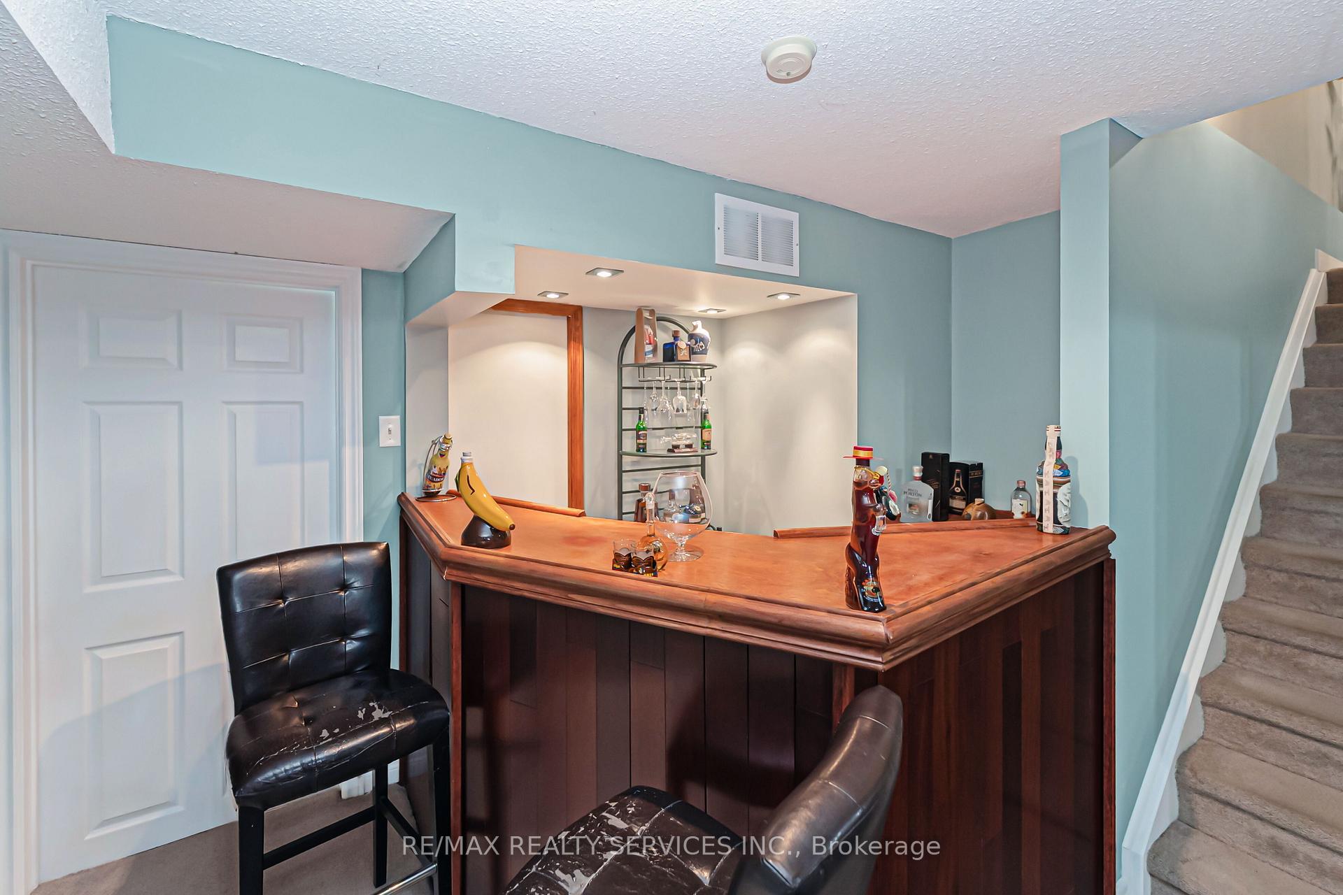 Photo 33 of 8 Ridgemore Crescent, Brampton, Fletcher's Meadow — HOMEH