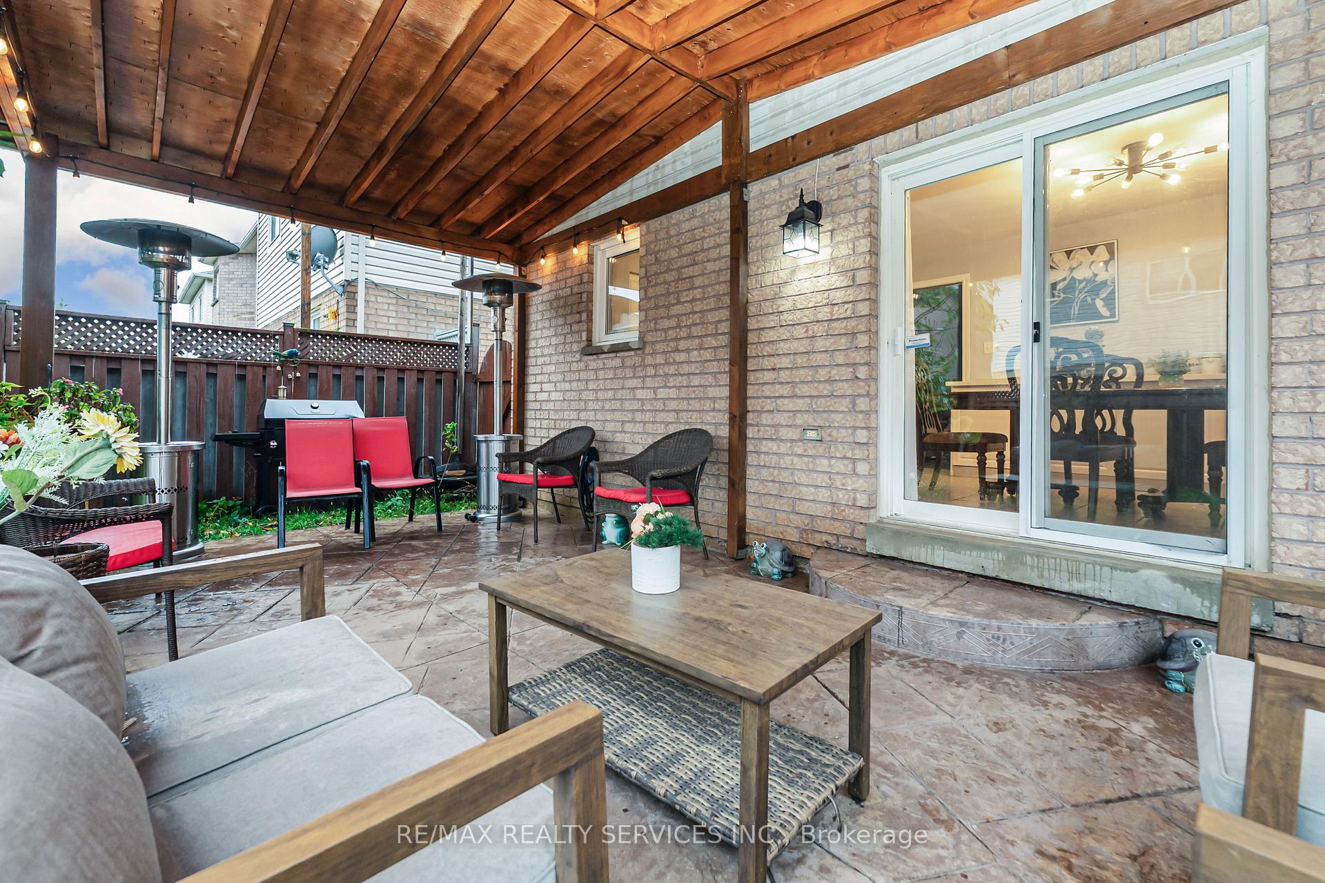 Photo 40 of 8 Ridgemore Crescent, Brampton, Fletcher's Meadow — HOMEH