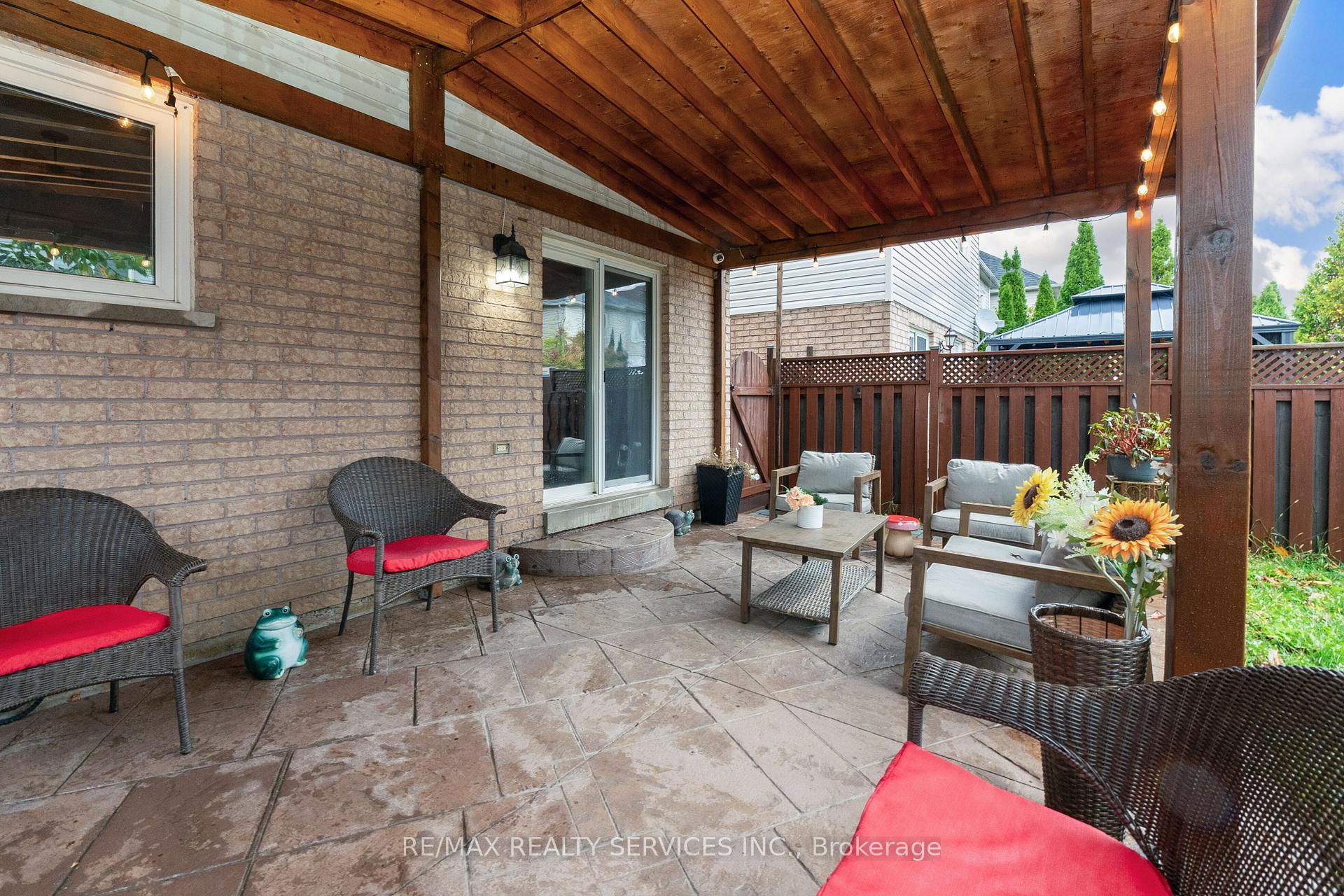 Photo 41 of 8 Ridgemore Crescent, Brampton, Fletcher's Meadow — HOMEH