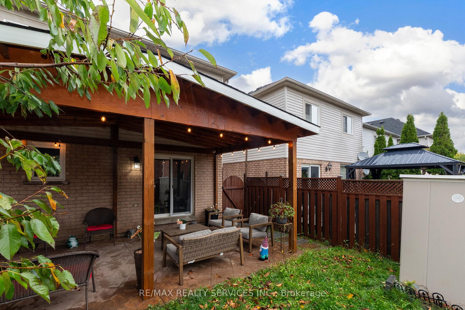 Photo 43 of 8 Ridgemore Crescent, Brampton, Fletcher's Meadow — HOMEH