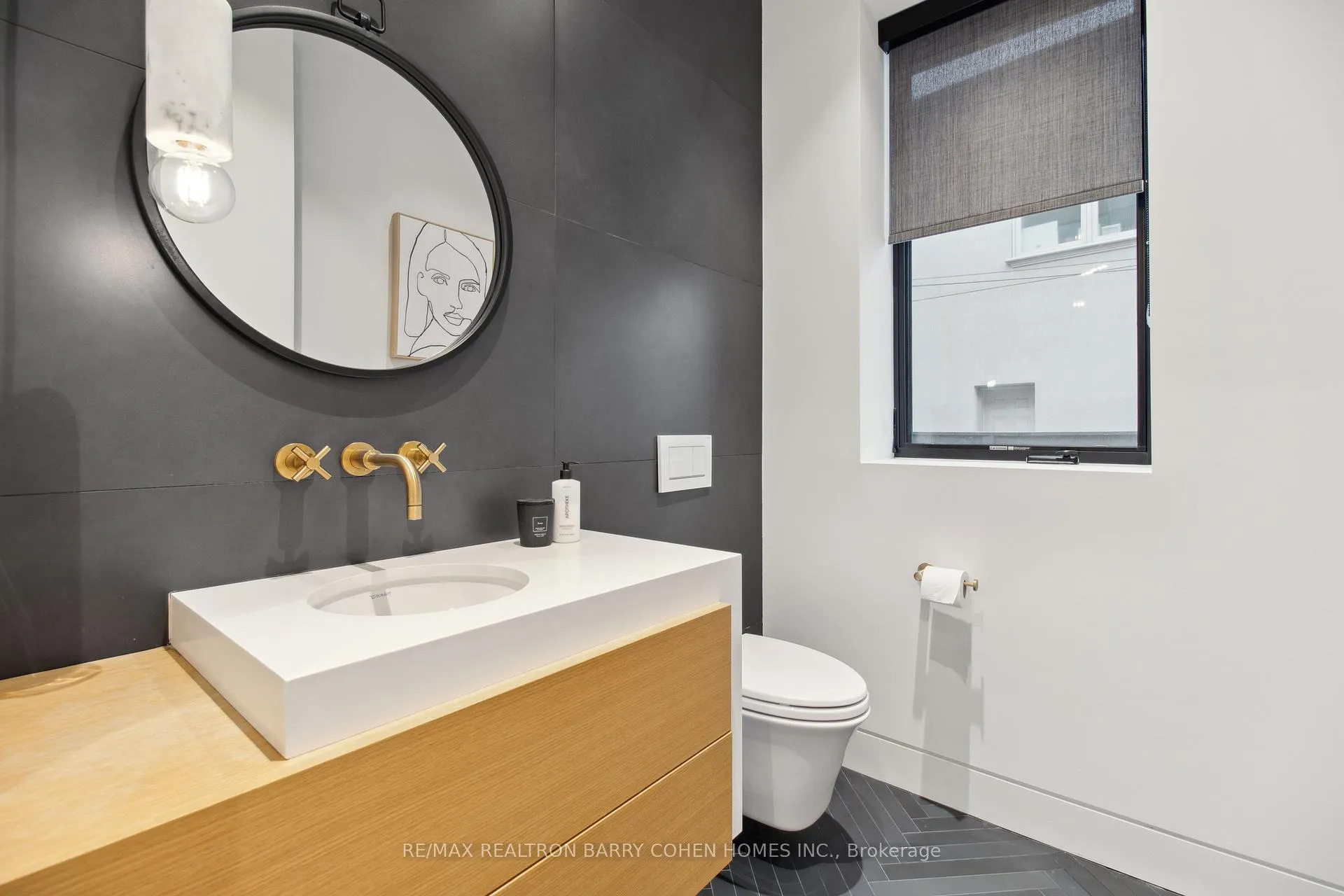 Photo 14 of 84 Brookview Drive, Toronto, Englemount-Lawrence — HOMEH