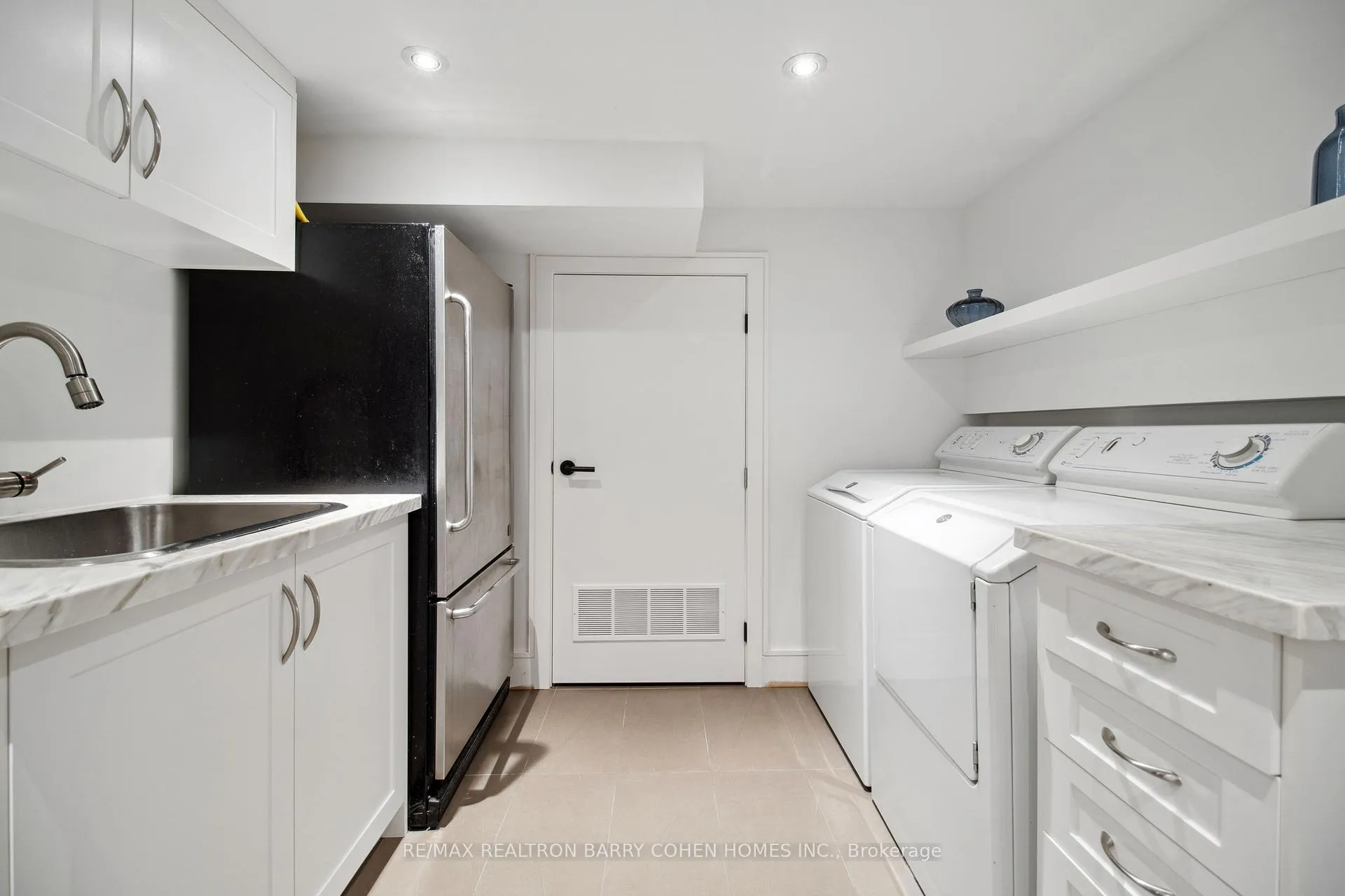 Photo 31 of 84 Brookview Drive, Toronto, Englemount-Lawrence — HOMEH