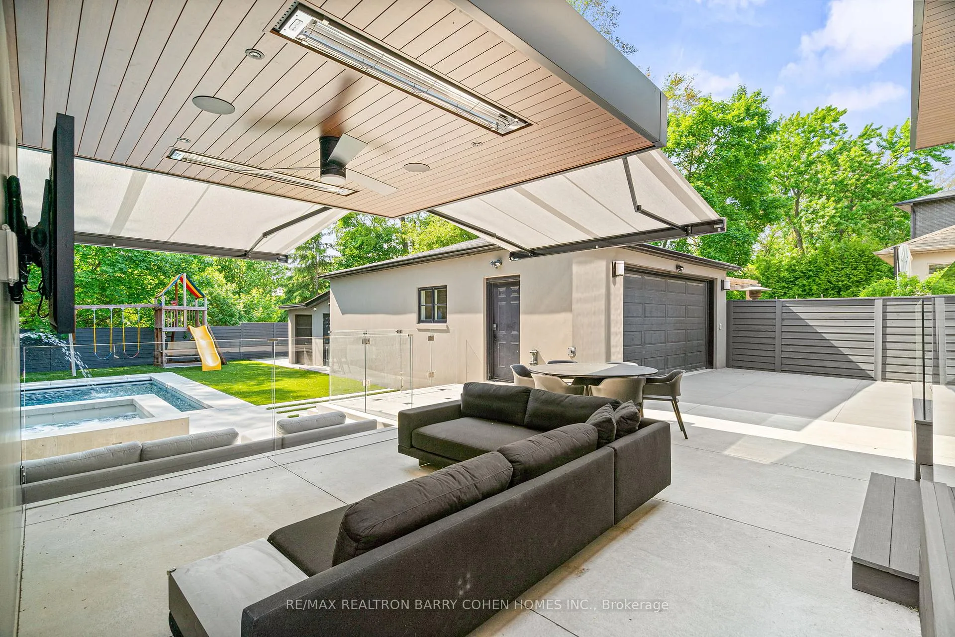 Photo 35 of 84 Brookview Drive, Toronto, Englemount-Lawrence — HOMEH