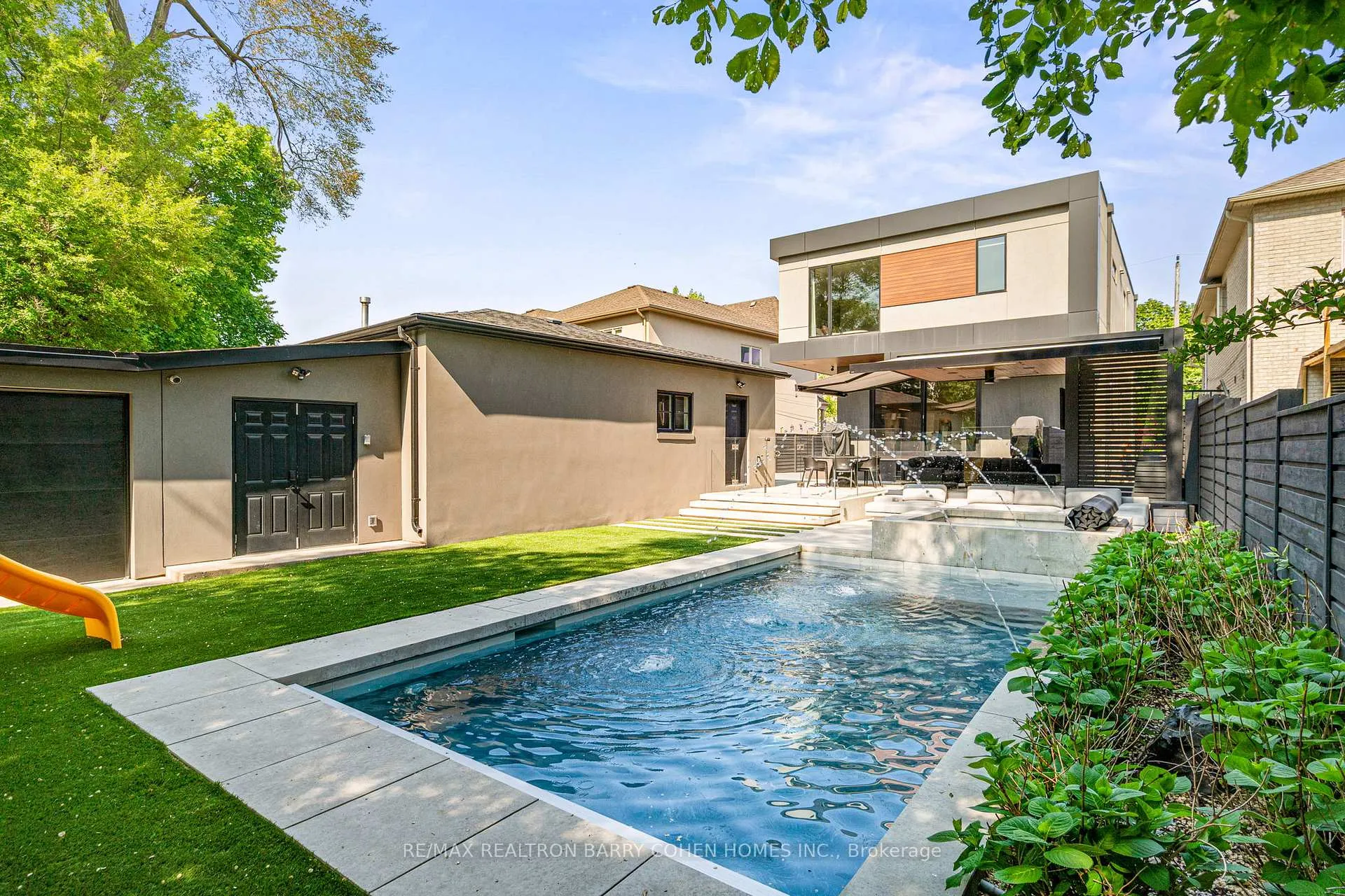Photo 39 of 84 Brookview Drive, Toronto, Englemount-Lawrence — HOMEH