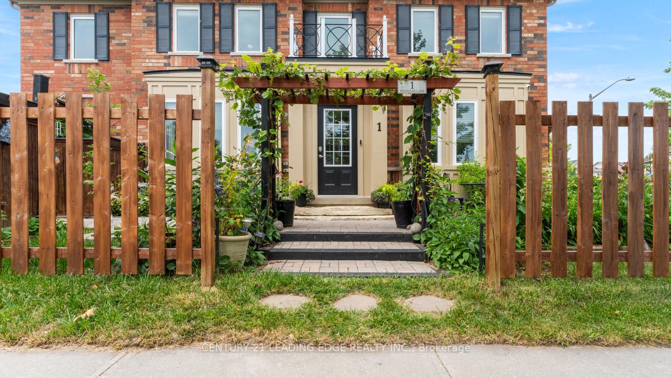 Photo 3 of 1 Woolner Lane, Clarington, Bowmanville — HOMEH