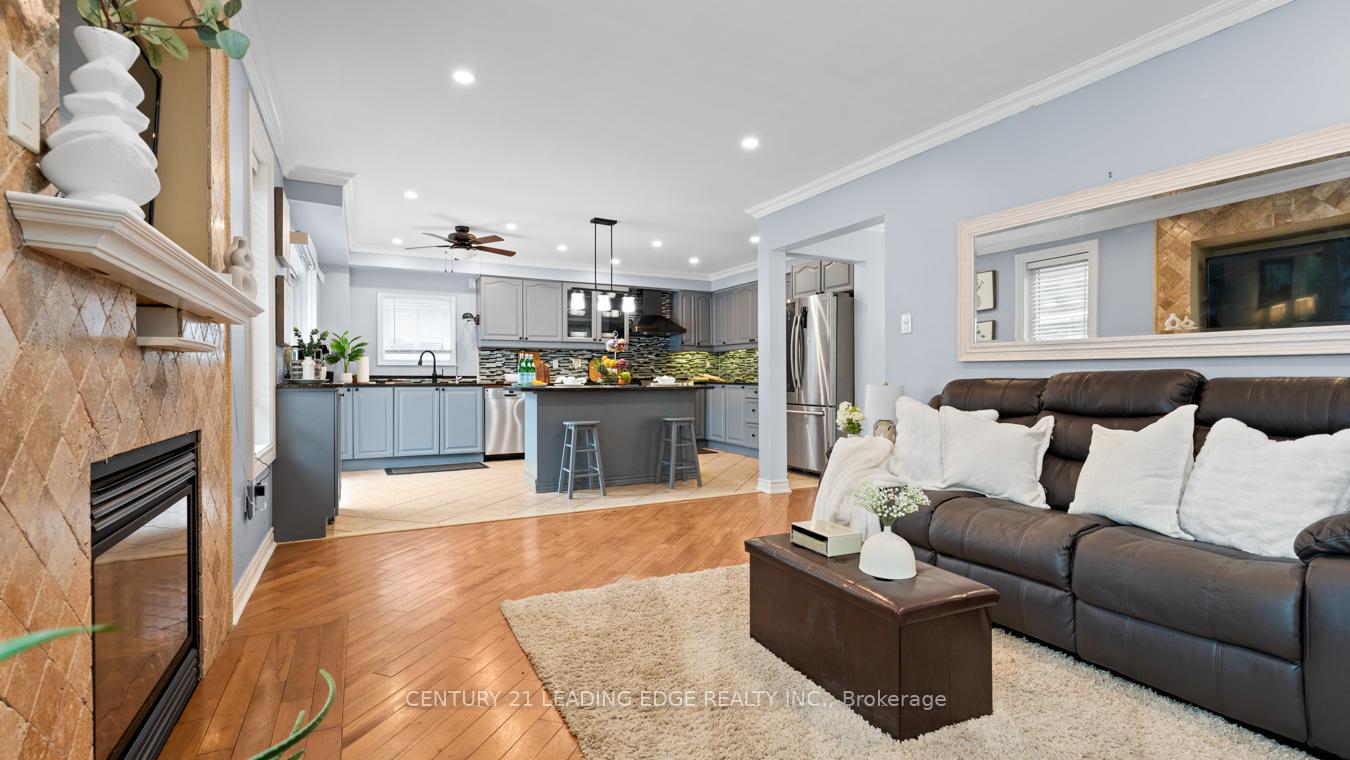 Photo 16 of 1 Woolner Lane, Clarington, Bowmanville — HOMEH
