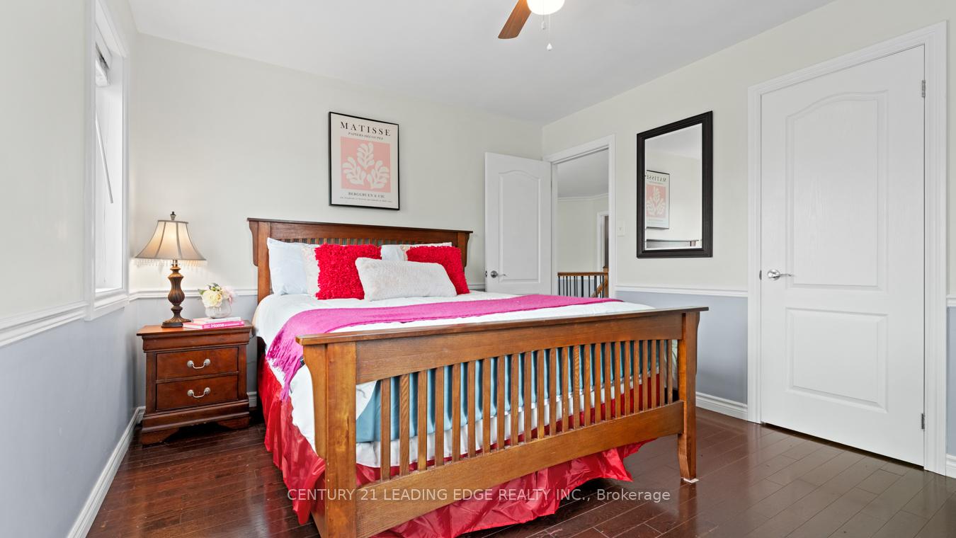 Photo 31 of 1 Woolner Lane, Clarington, Bowmanville — HOMEH