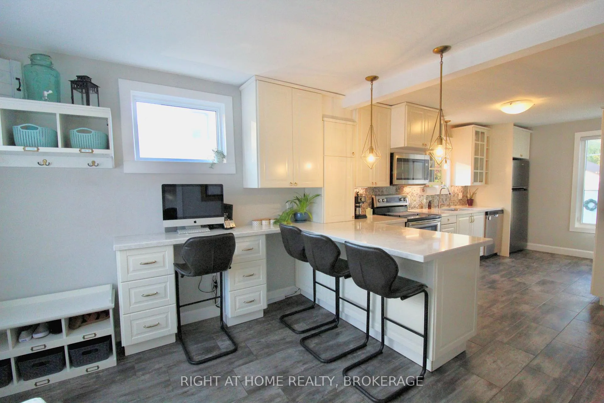 Photo 4 of 7 Cedardale Avenue, St. Catharines, Secord Woods — HOMEH