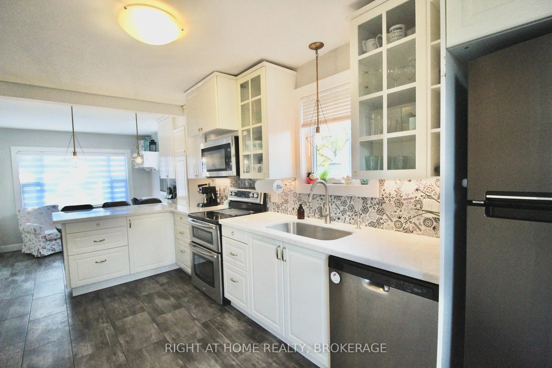 Photo 7 of 7 Cedardale Avenue, St. Catharines, Secord Woods — HOMEH