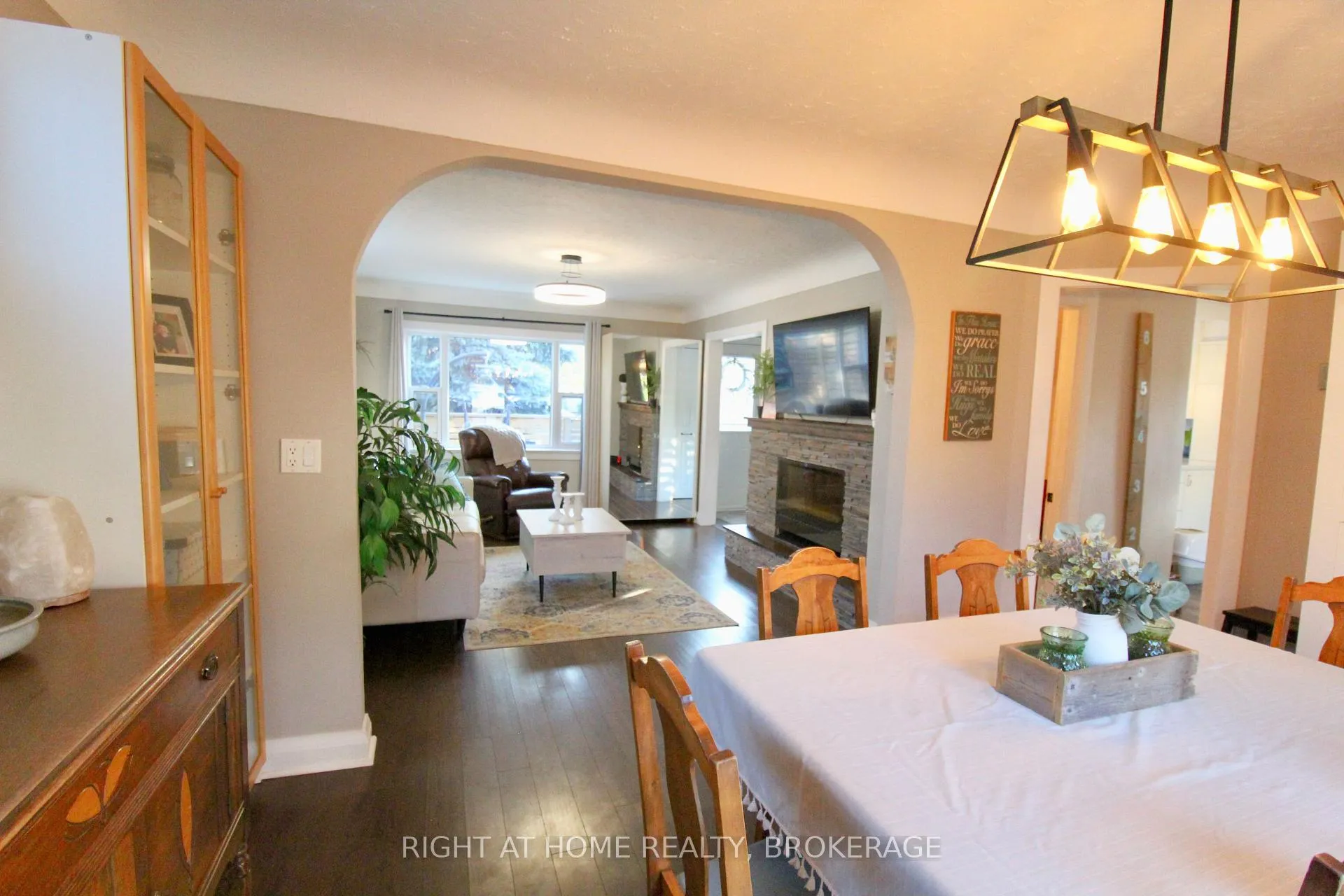 Photo 11 of 7 Cedardale Avenue, St. Catharines, Secord Woods — HOMEH