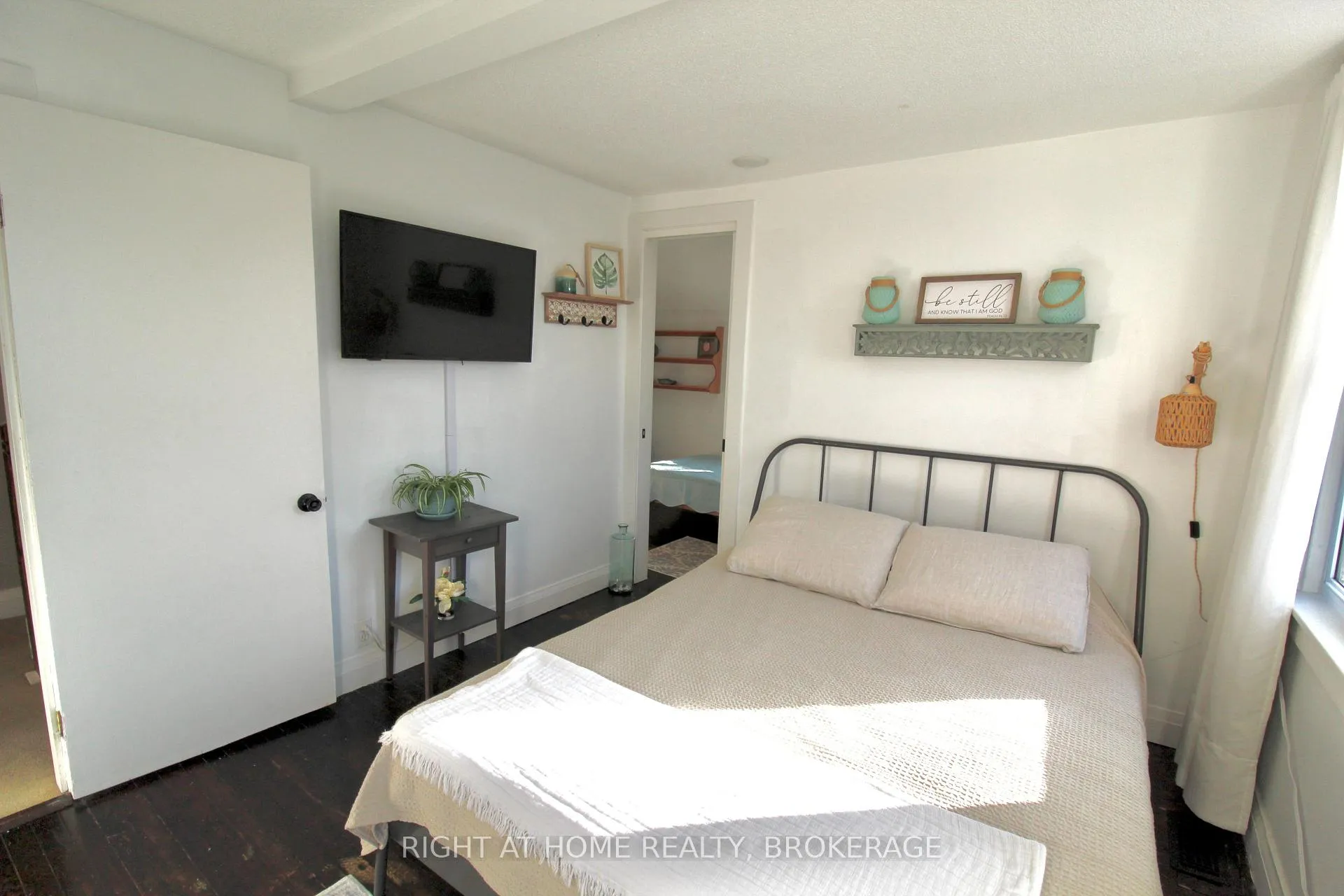 Photo 16 of 7 Cedardale Avenue, St. Catharines, Secord Woods — HOMEH