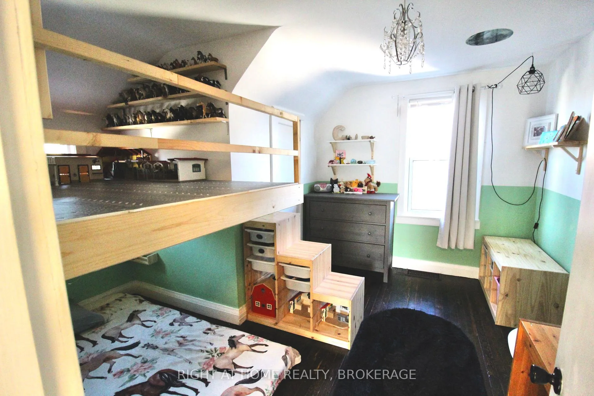 Photo 20 of 7 Cedardale Avenue, St. Catharines, Secord Woods — HOMEH
