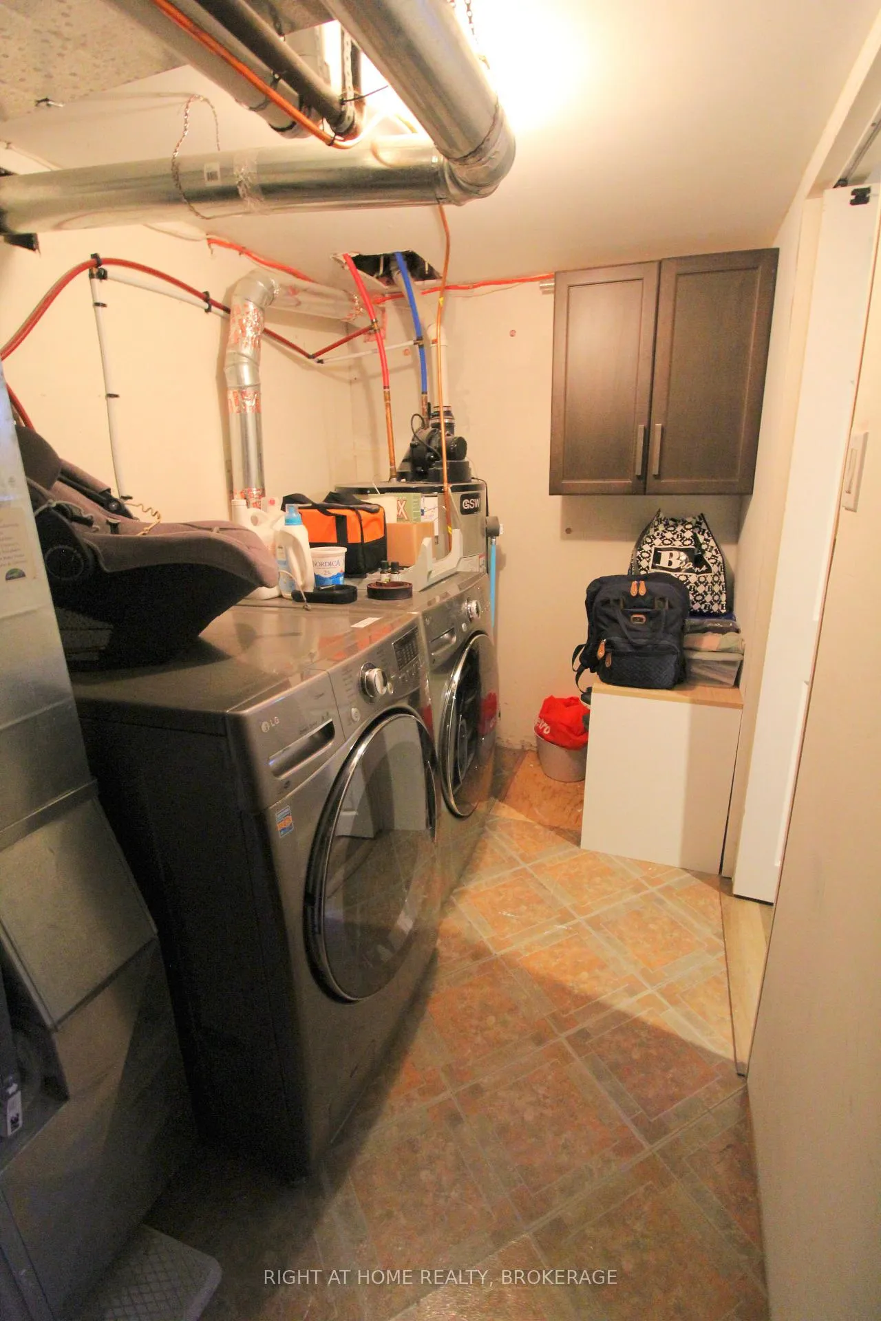 Photo 31 of 7 Cedardale Avenue, St. Catharines, Secord Woods — HOMEH