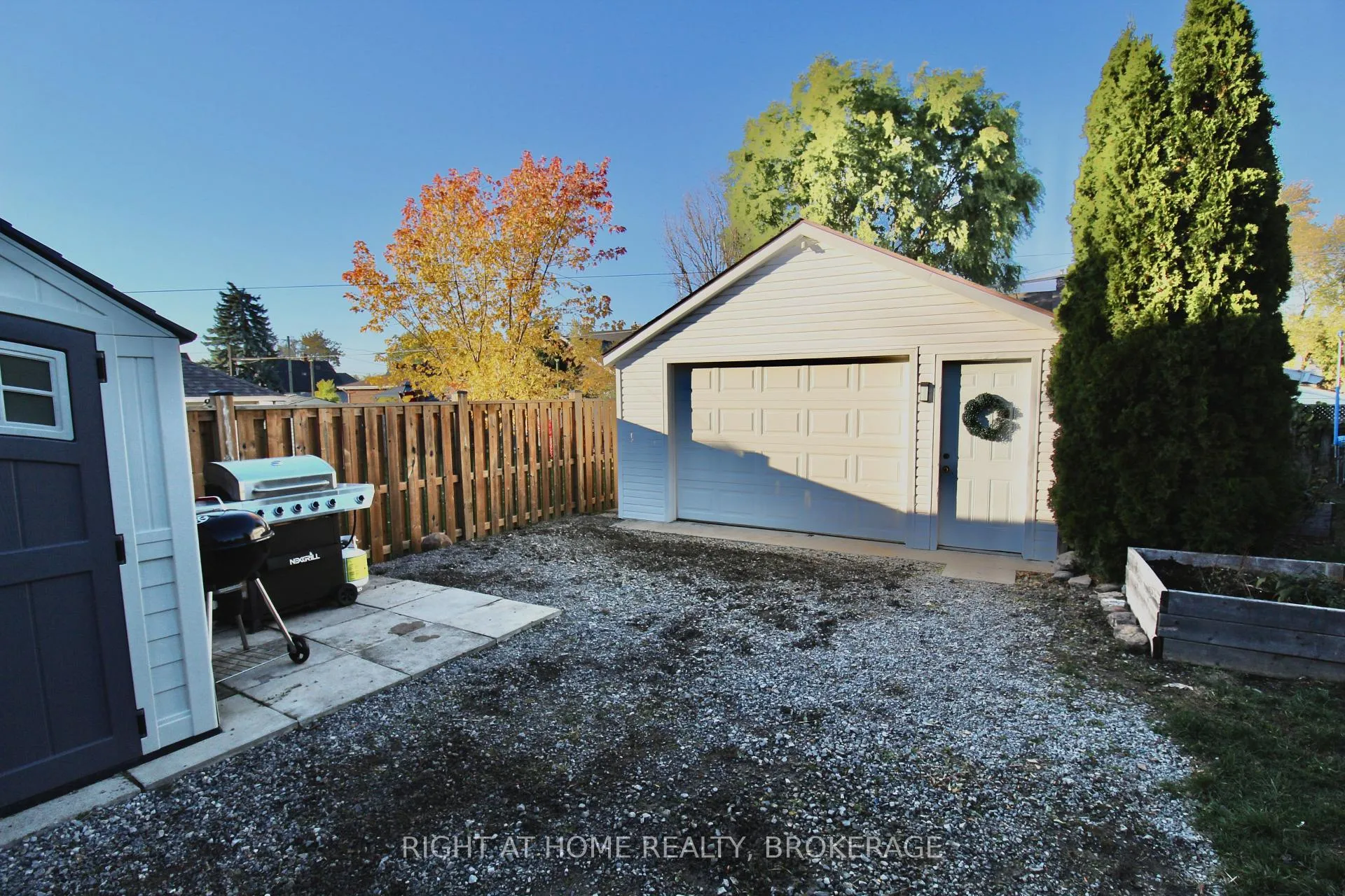Photo 38 of 7 Cedardale Avenue, St. Catharines, Secord Woods — HOMEH
