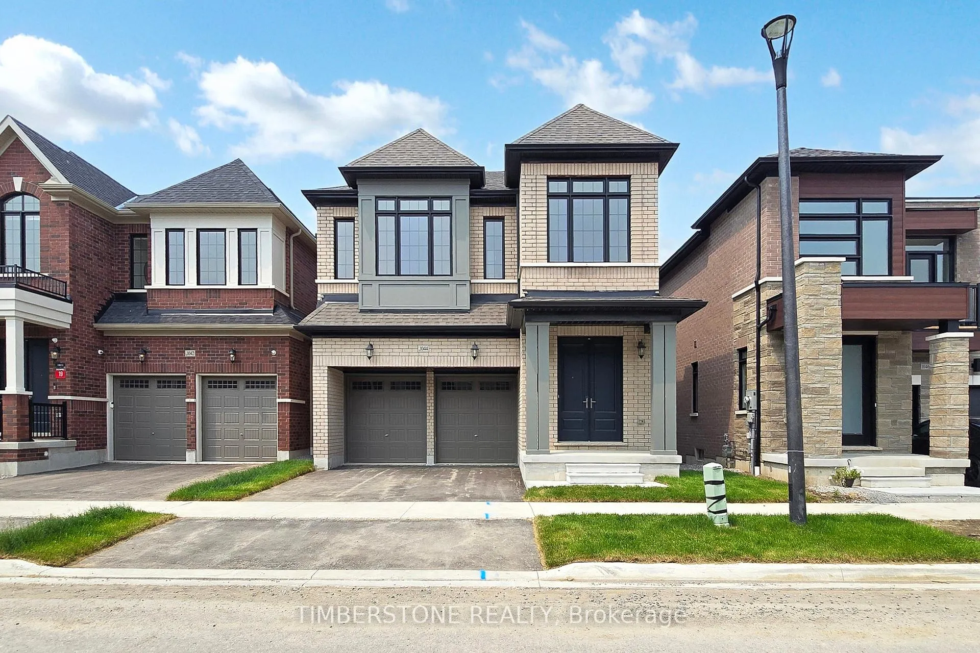 Photo 1 of 1044 Pisces Trail, Pickering, Rural Pickering — HOMEH