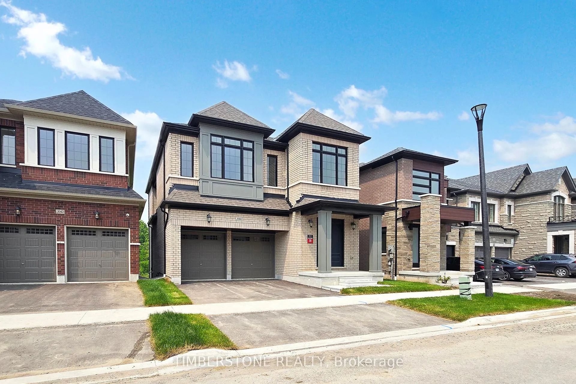 Photo 2 of 1044 Pisces Trail, Pickering, Rural Pickering — HOMEH