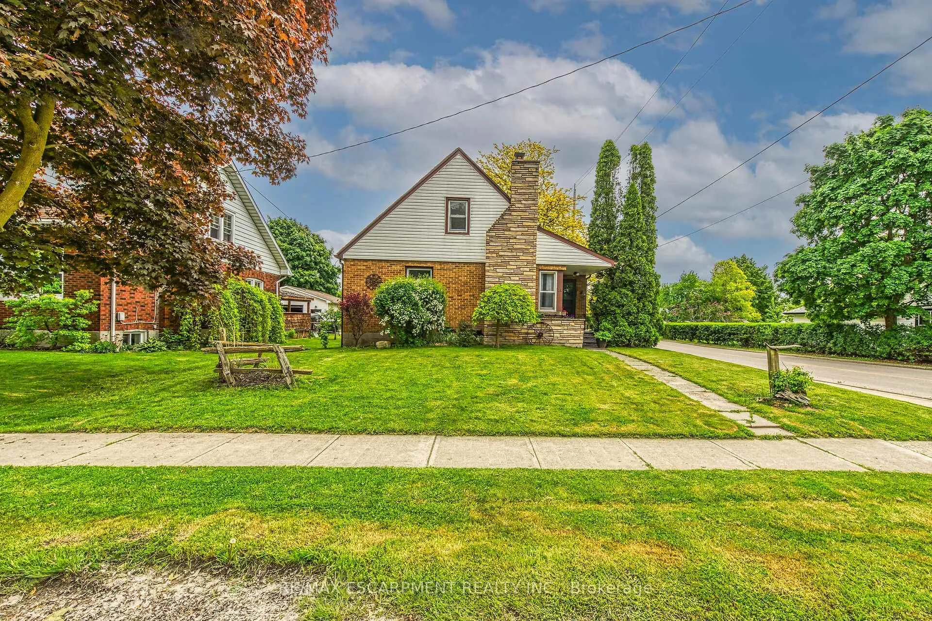 Photo 4 of 14 Sherring Street N, Haldimand — HOMEH