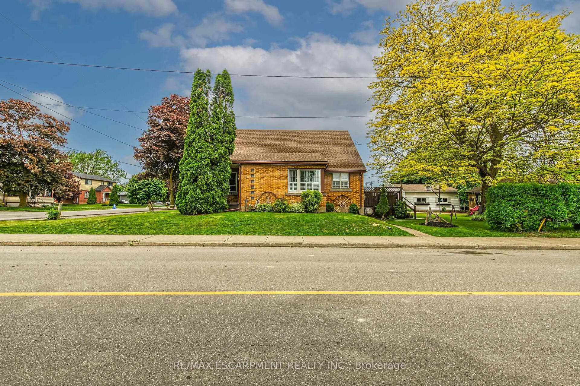 Photo 5 of 14 Sherring Street N, Haldimand — HOMEH