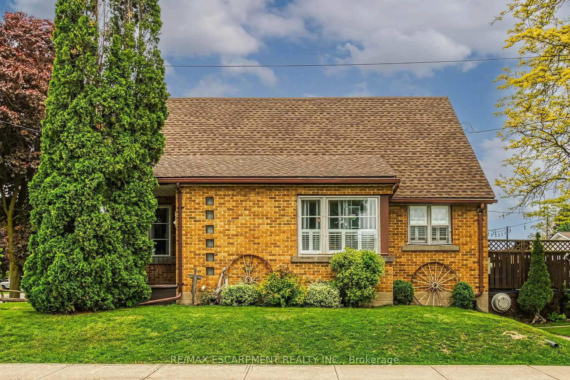 Photo 6 of 14 Sherring Street N, Haldimand — HOMEH