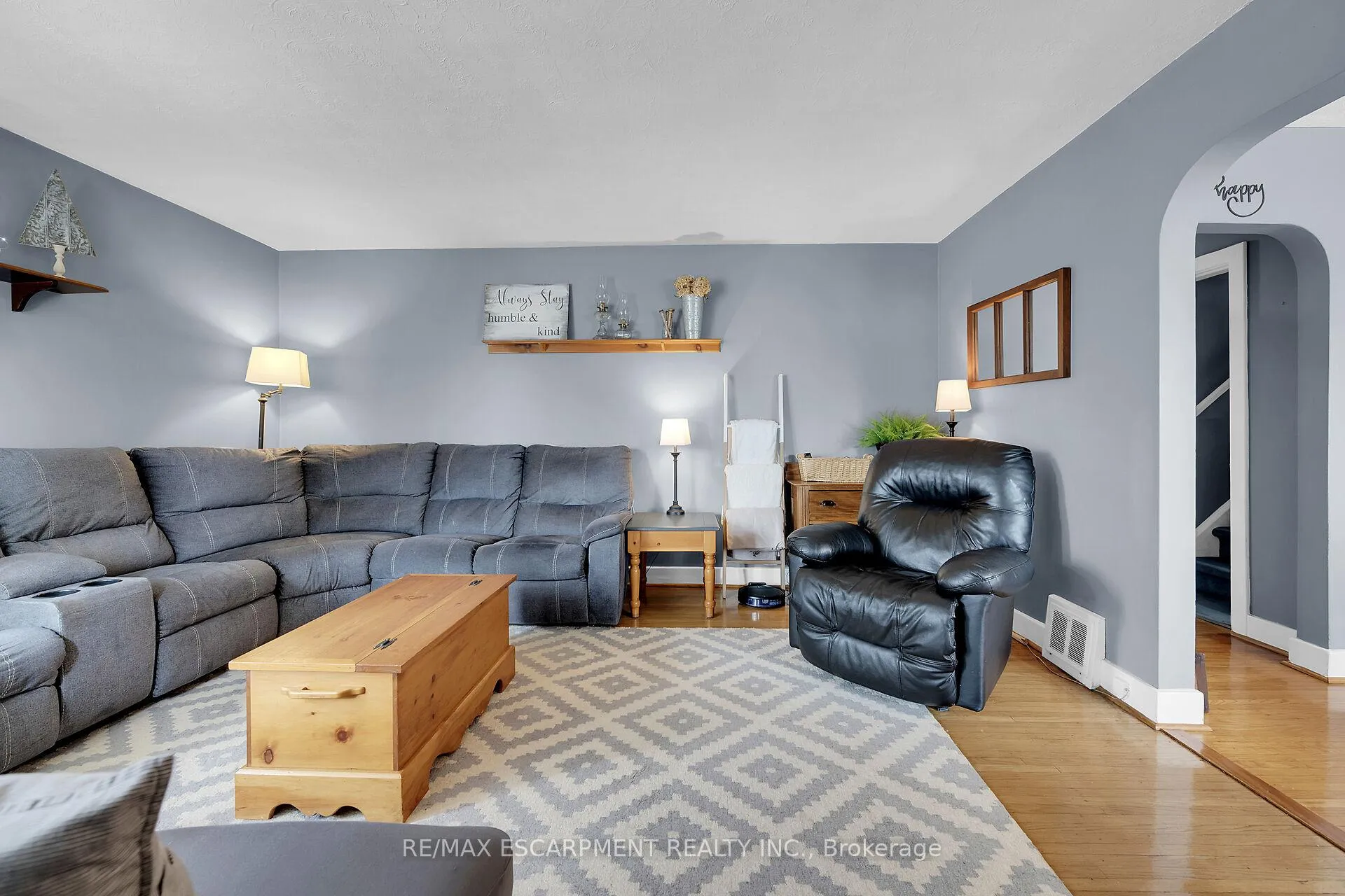 Photo 18 of 14 Sherring Street N, Haldimand — HOMEH