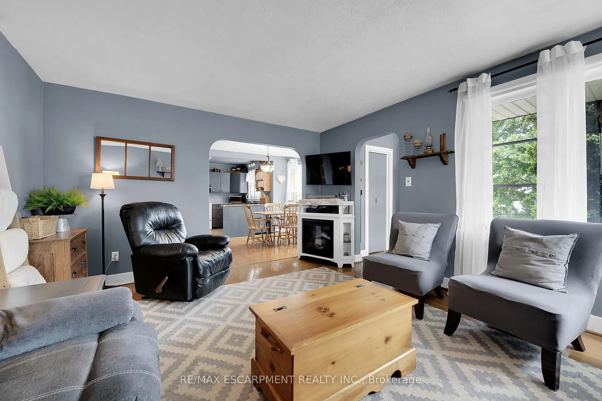 Photo 20 of 14 Sherring Street N, Haldimand — HOMEH