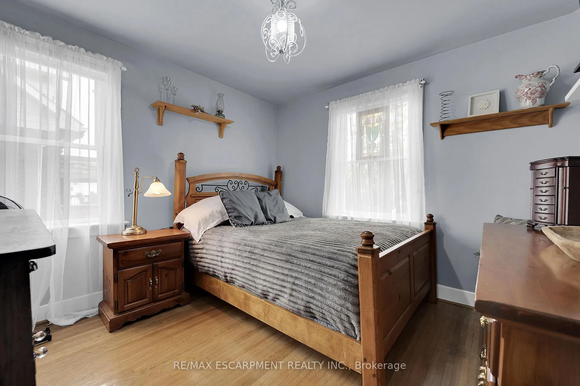 Photo 24 of 14 Sherring Street N, Haldimand — HOMEH