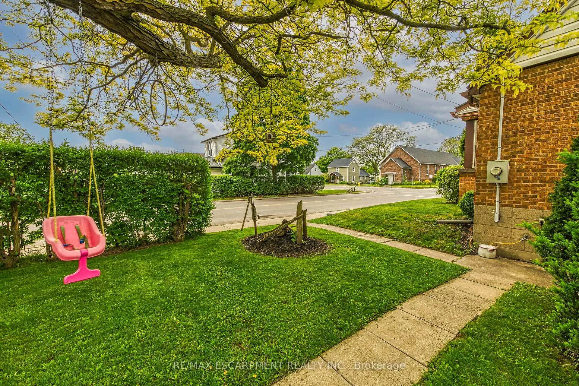Photo 43 of 14 Sherring Street N, Haldimand — HOMEH