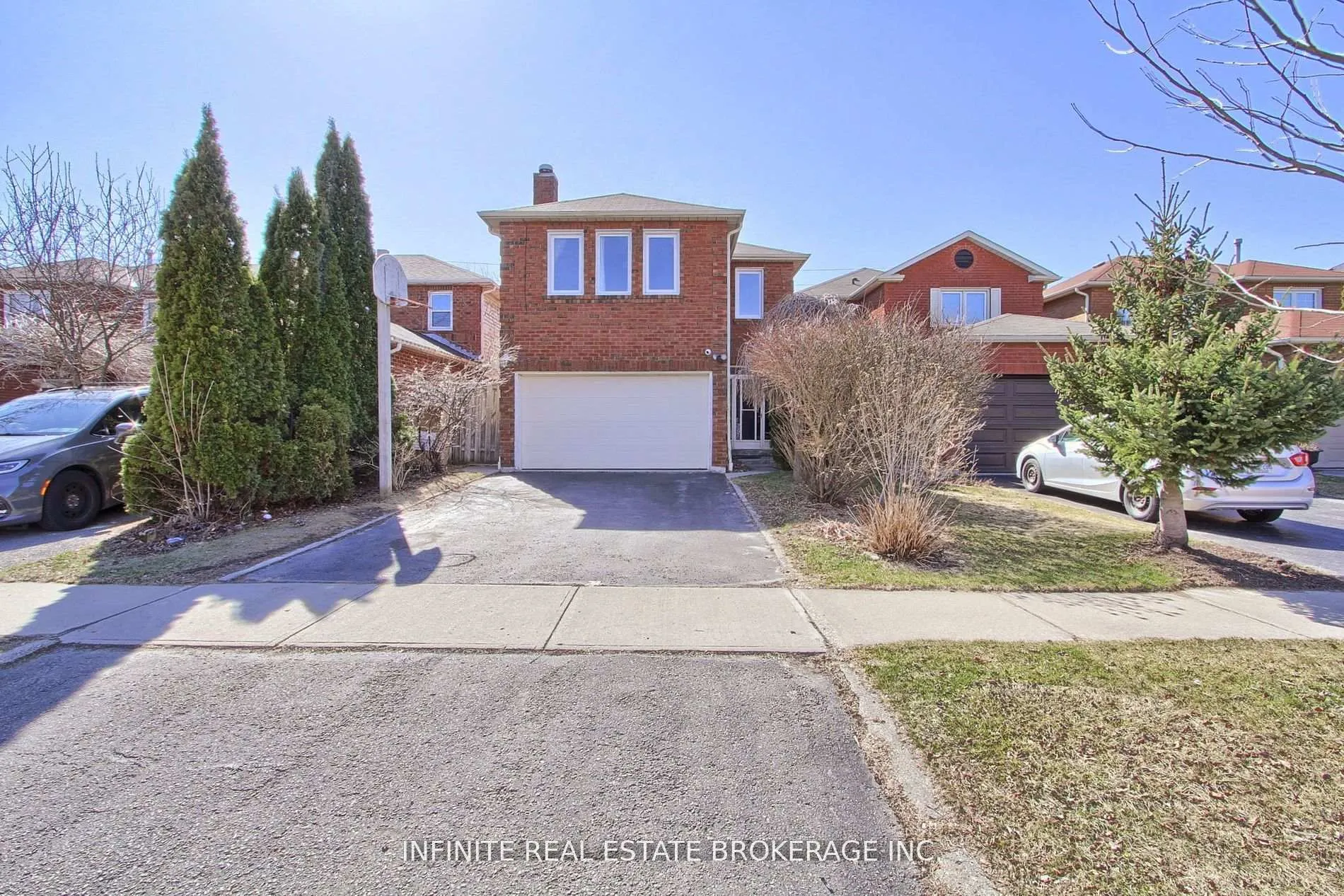 Photo 1 of 70 sable Crescent, Whitby, Rolling Acres — HOMEH