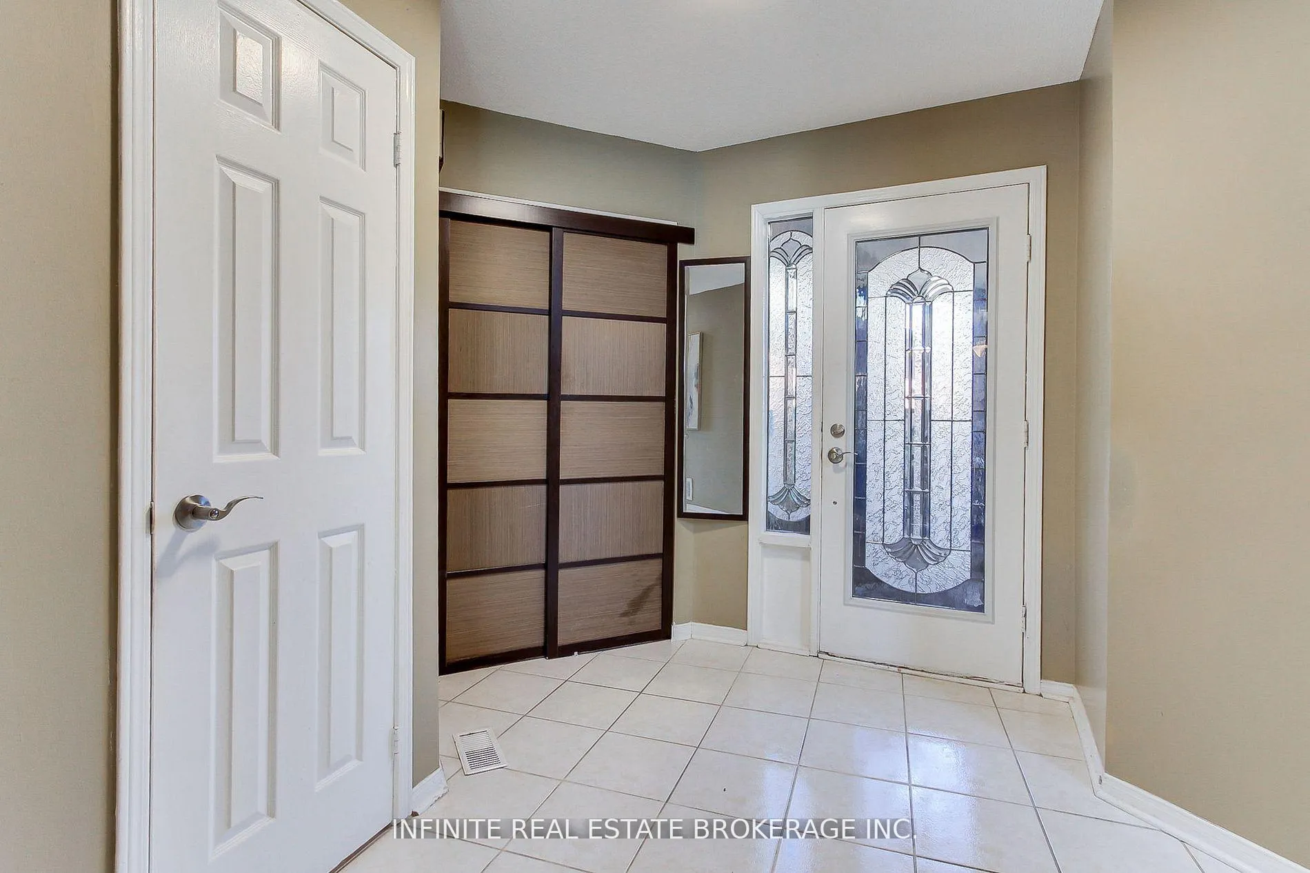 Photo 6 of 70 sable Crescent, Whitby, Rolling Acres — HOMEH