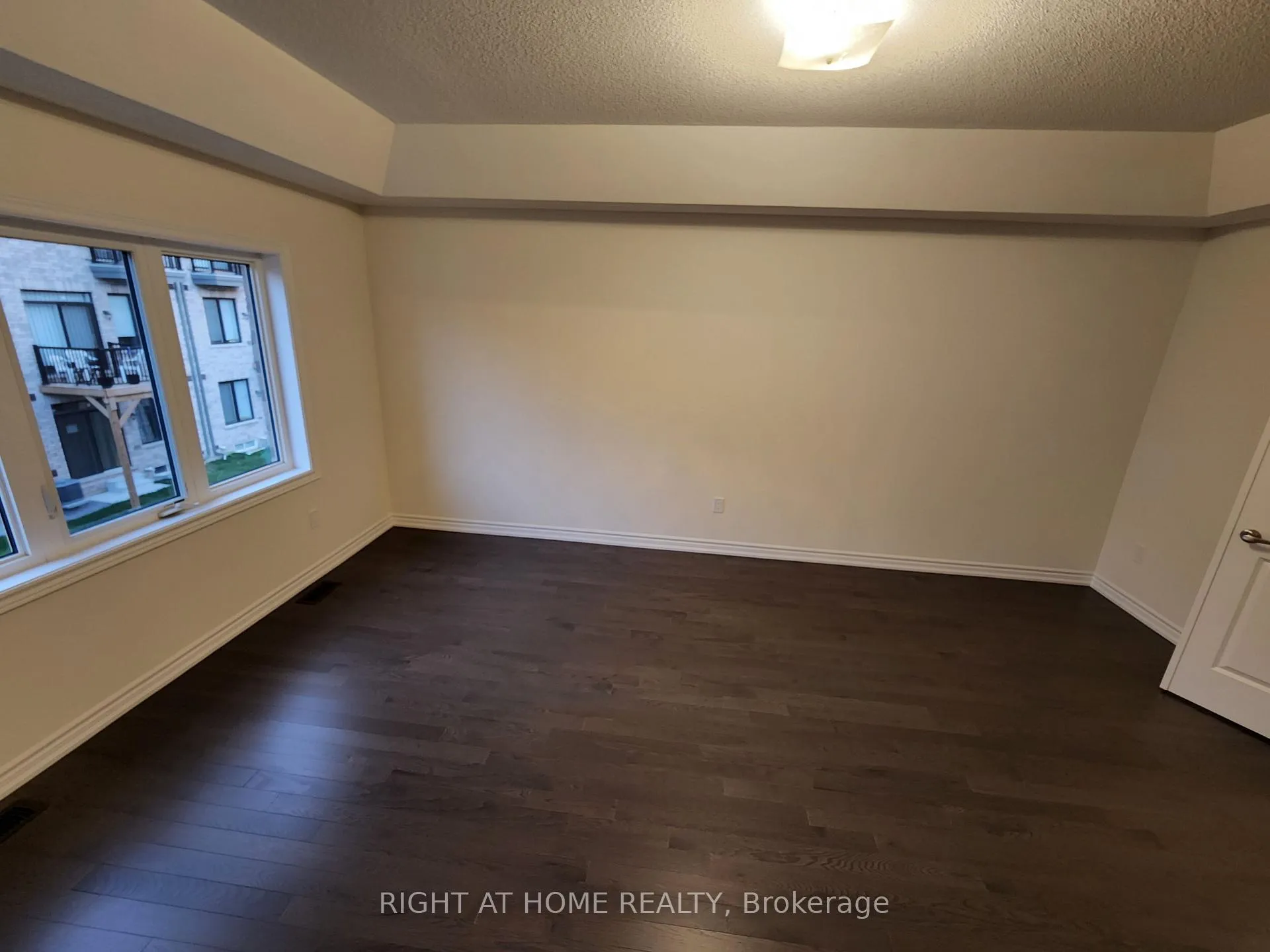 Photo 10 of 21 Coho Drive N, Whitby, Lynde Creek — HOMEH