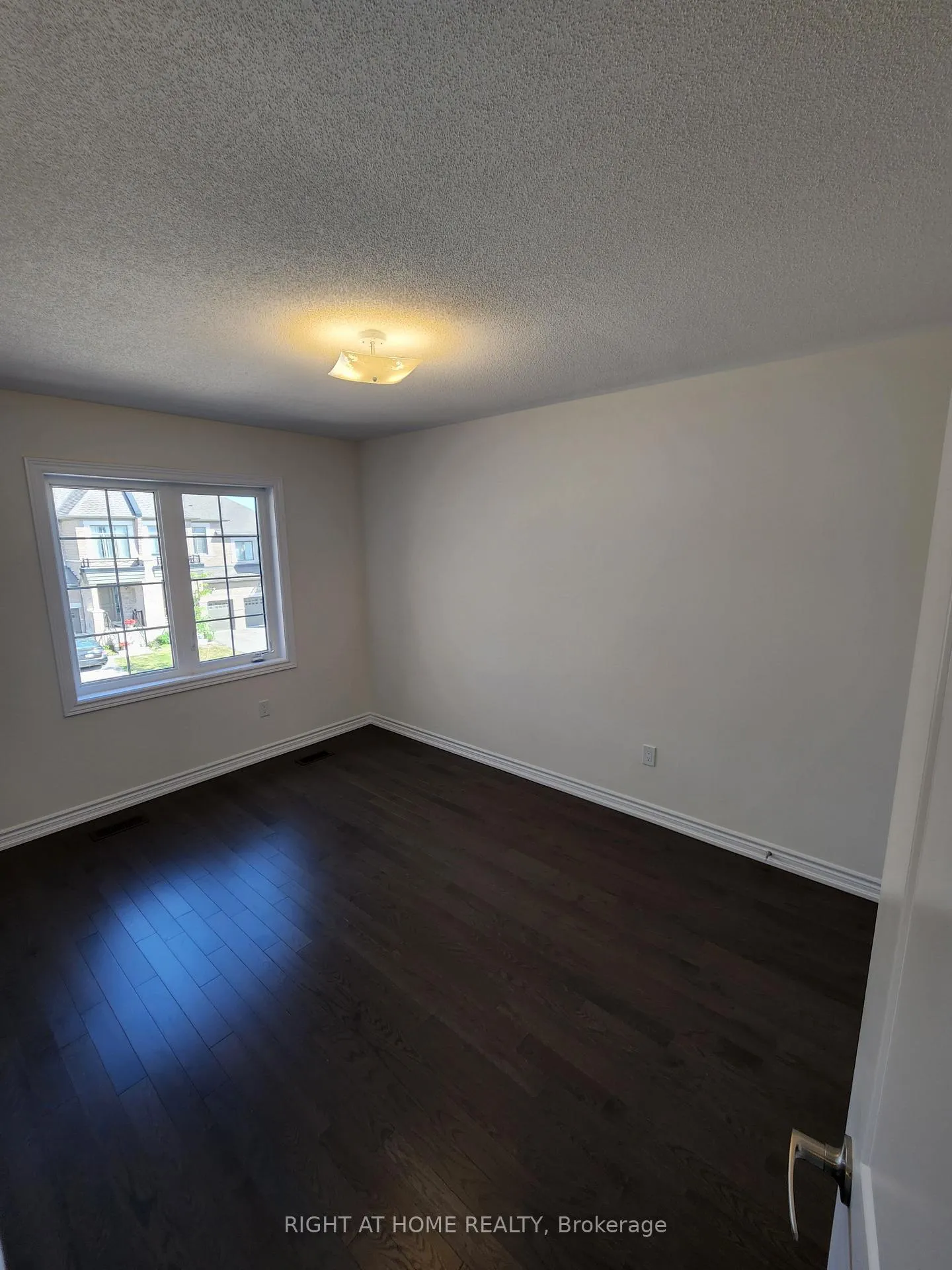 Photo 11 of 21 Coho Drive N, Whitby, Lynde Creek — HOMEH