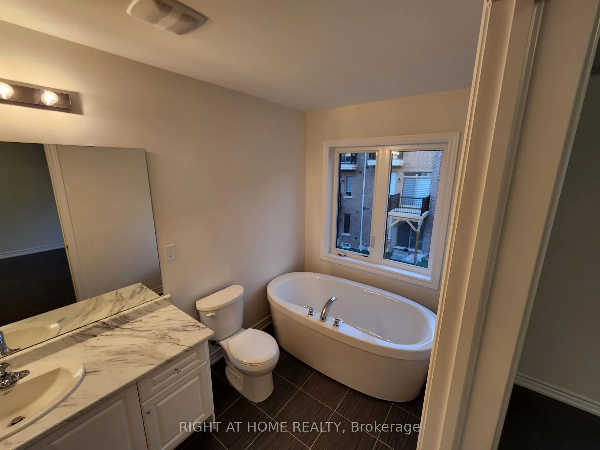Photo 12 of 21 Coho Drive N, Whitby, Lynde Creek — HOMEH