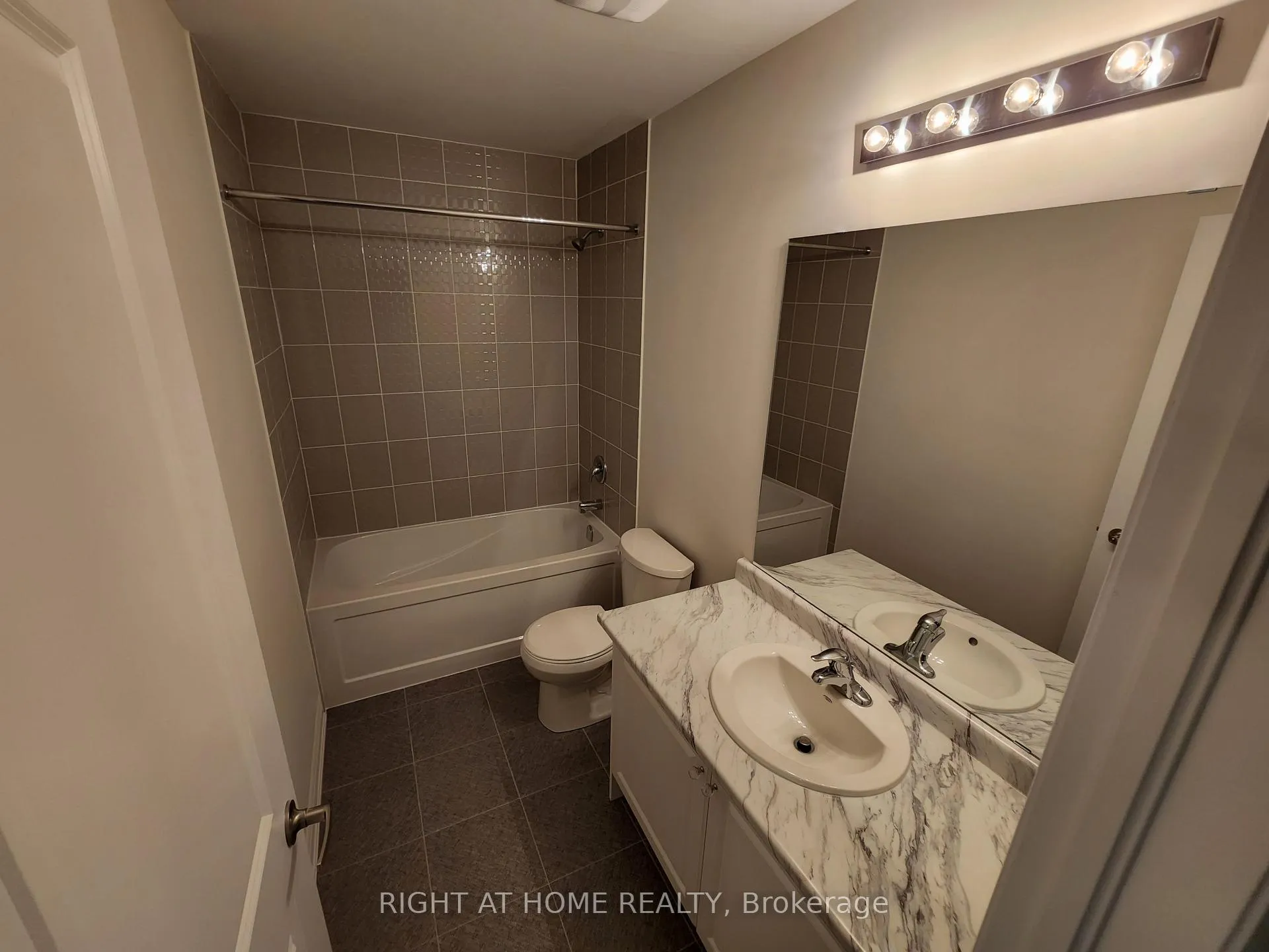 Photo 17 of 21 Coho Drive N, Whitby, Lynde Creek — HOMEH