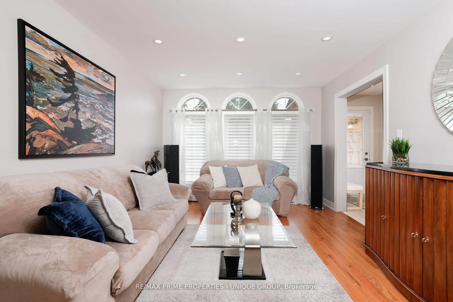 Photo 8 of 81 Deib Crescent, Markham, Milliken Mills East — HOMEH