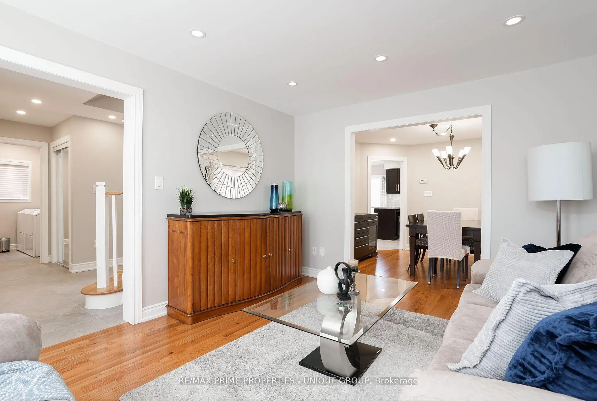 Photo 10 of 81 Deib Crescent, Markham, Milliken Mills East — HOMEH