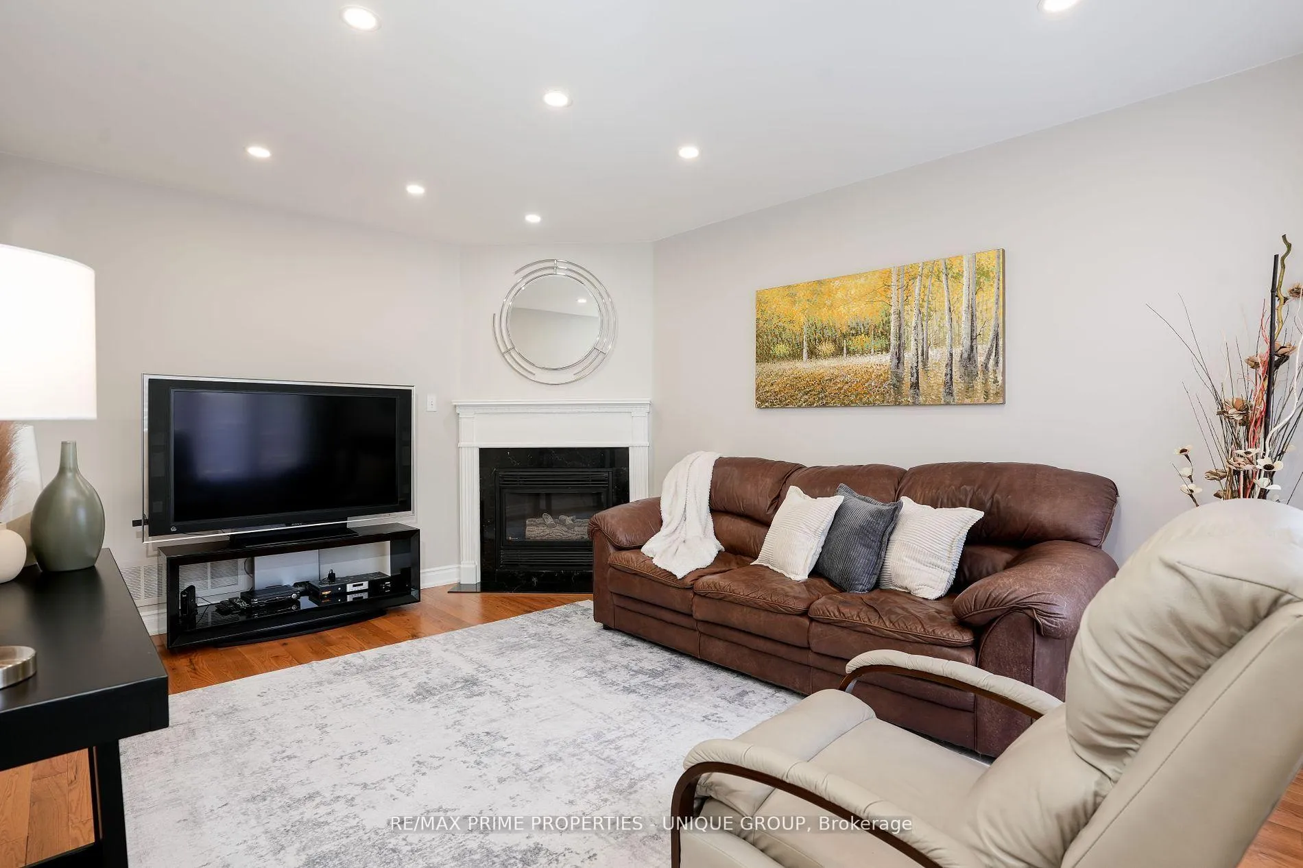 Photo 17 of 81 Deib Crescent, Markham, Milliken Mills East — HOMEH
