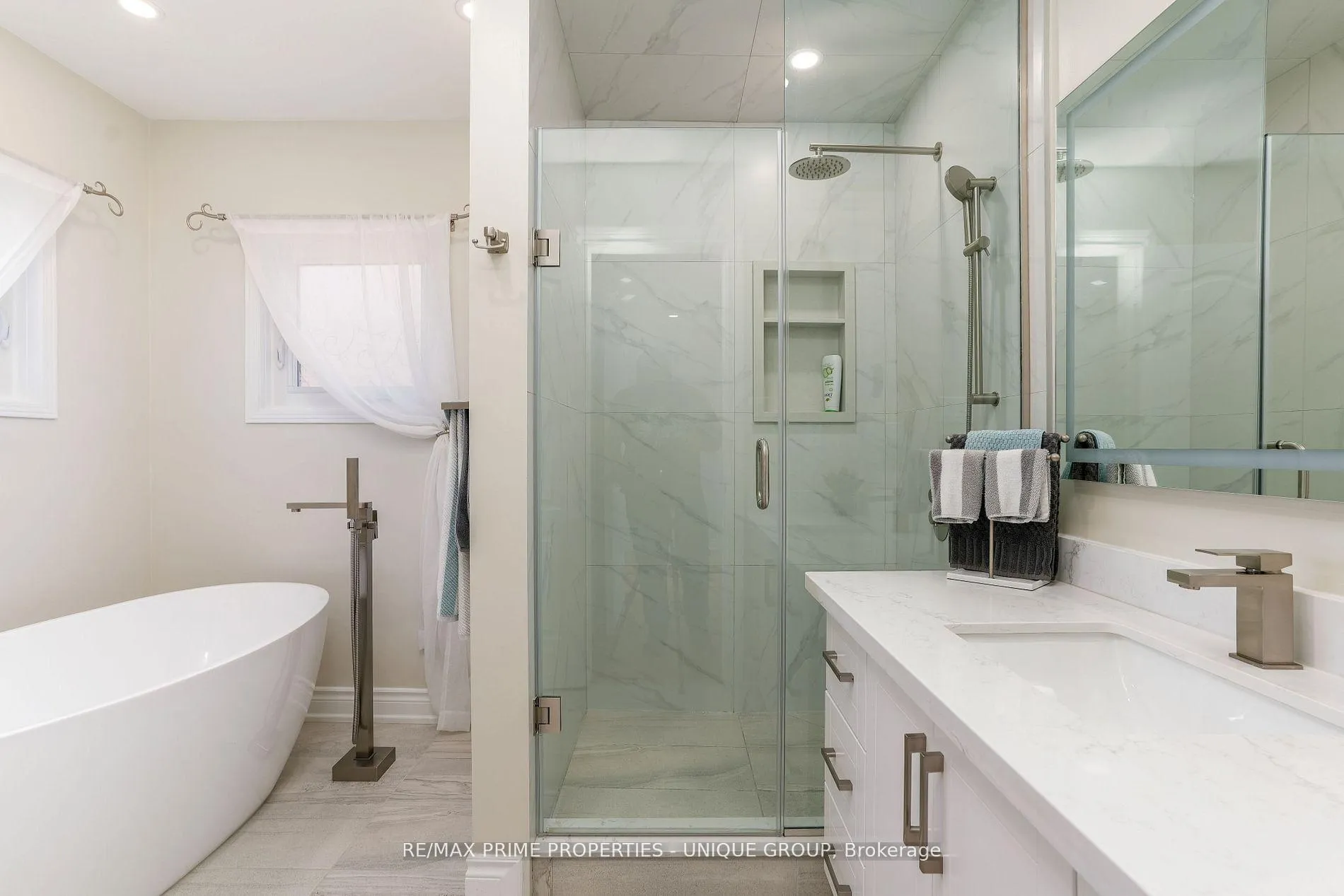 Photo 27 of 81 Deib Crescent, Markham, Milliken Mills East — HOMEH