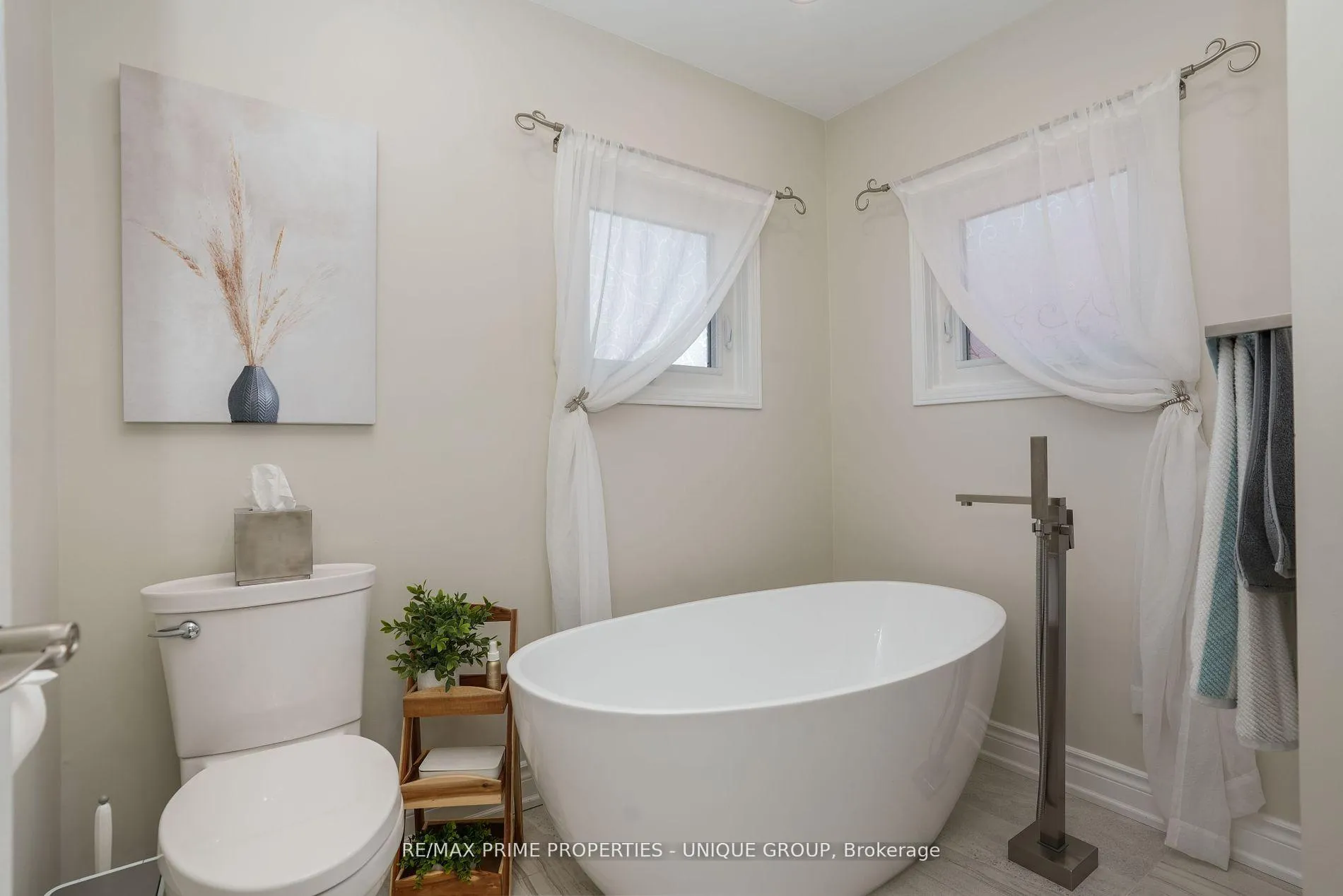 Photo 28 of 81 Deib Crescent, Markham, Milliken Mills East — HOMEH