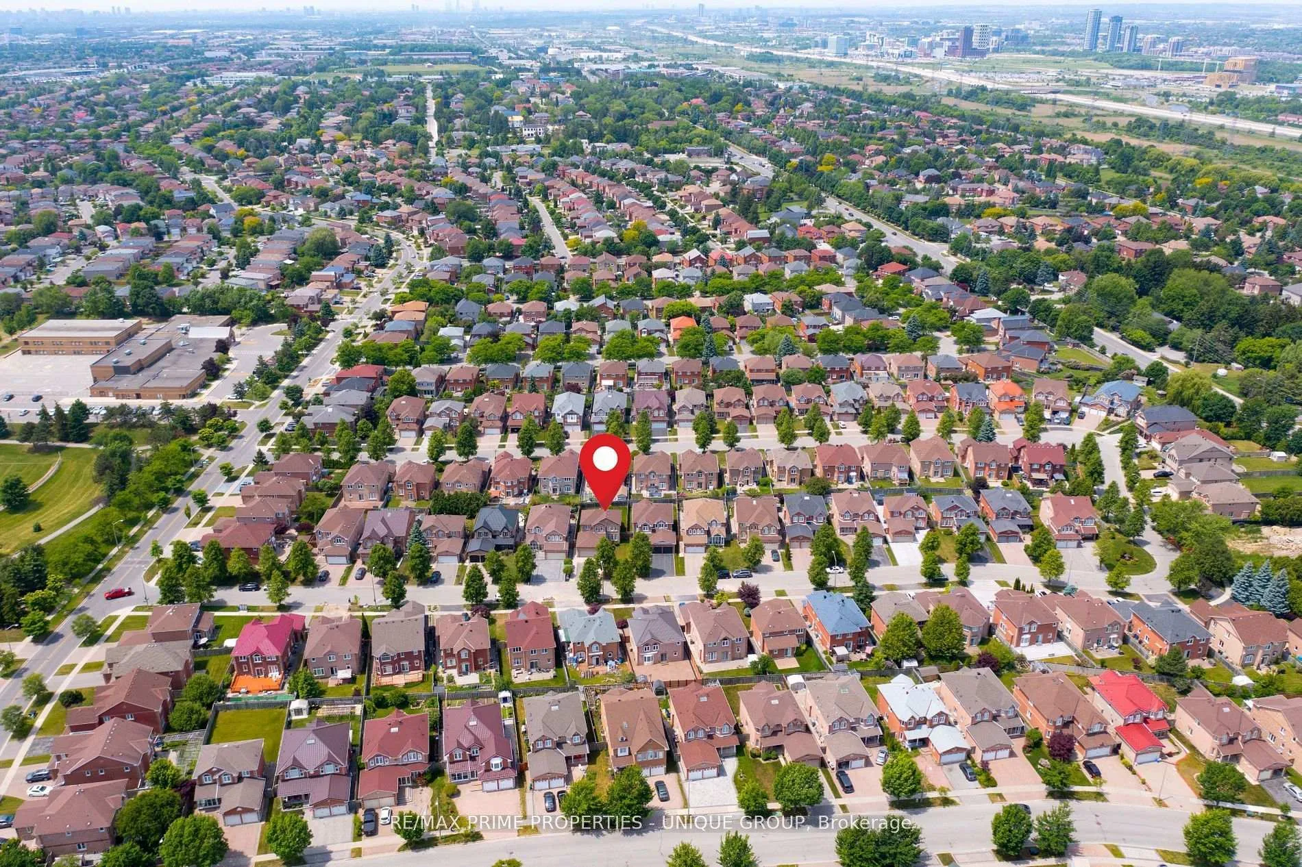 Photo 48 of 81 Deib Crescent, Markham, Milliken Mills East — HOMEH