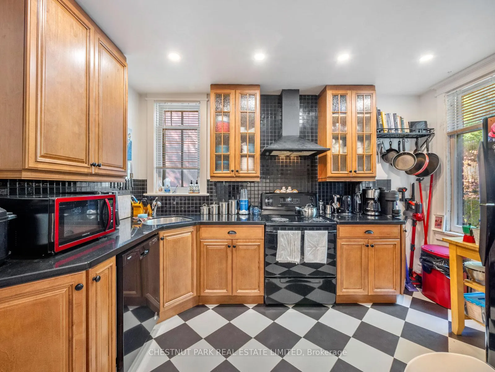 Photo 11 of 431 Broadview Avenue, Toronto, North Riverdale — HOMEH