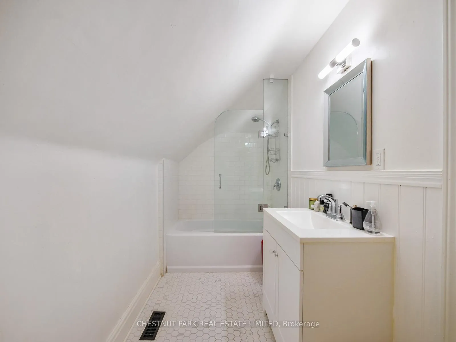 Photo 45 of 431 Broadview Avenue, Toronto, North Riverdale — HOMEH
