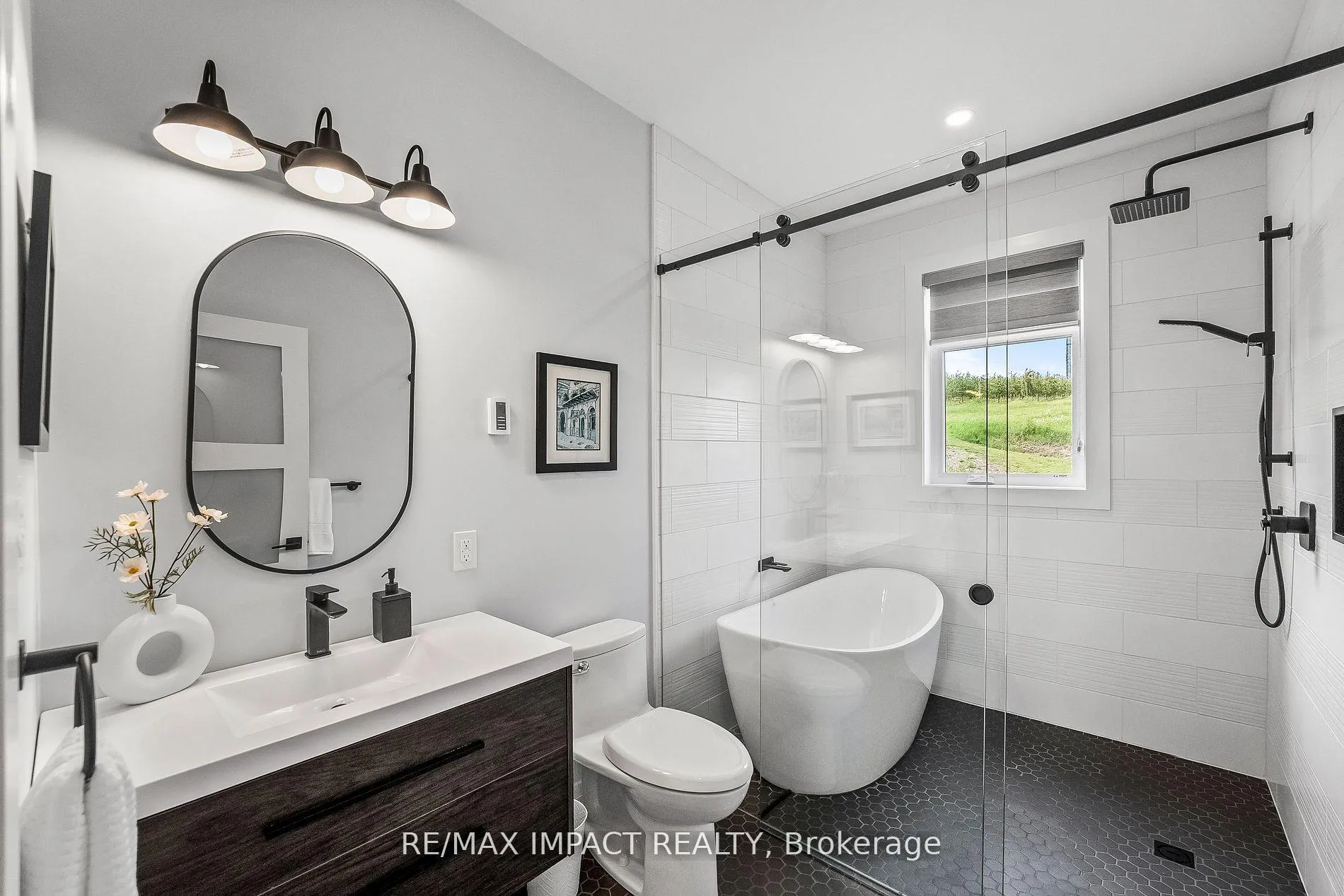 Photo 18 of 2132 Newtonville Road, Clarington, Rural Clarington — HOMEH